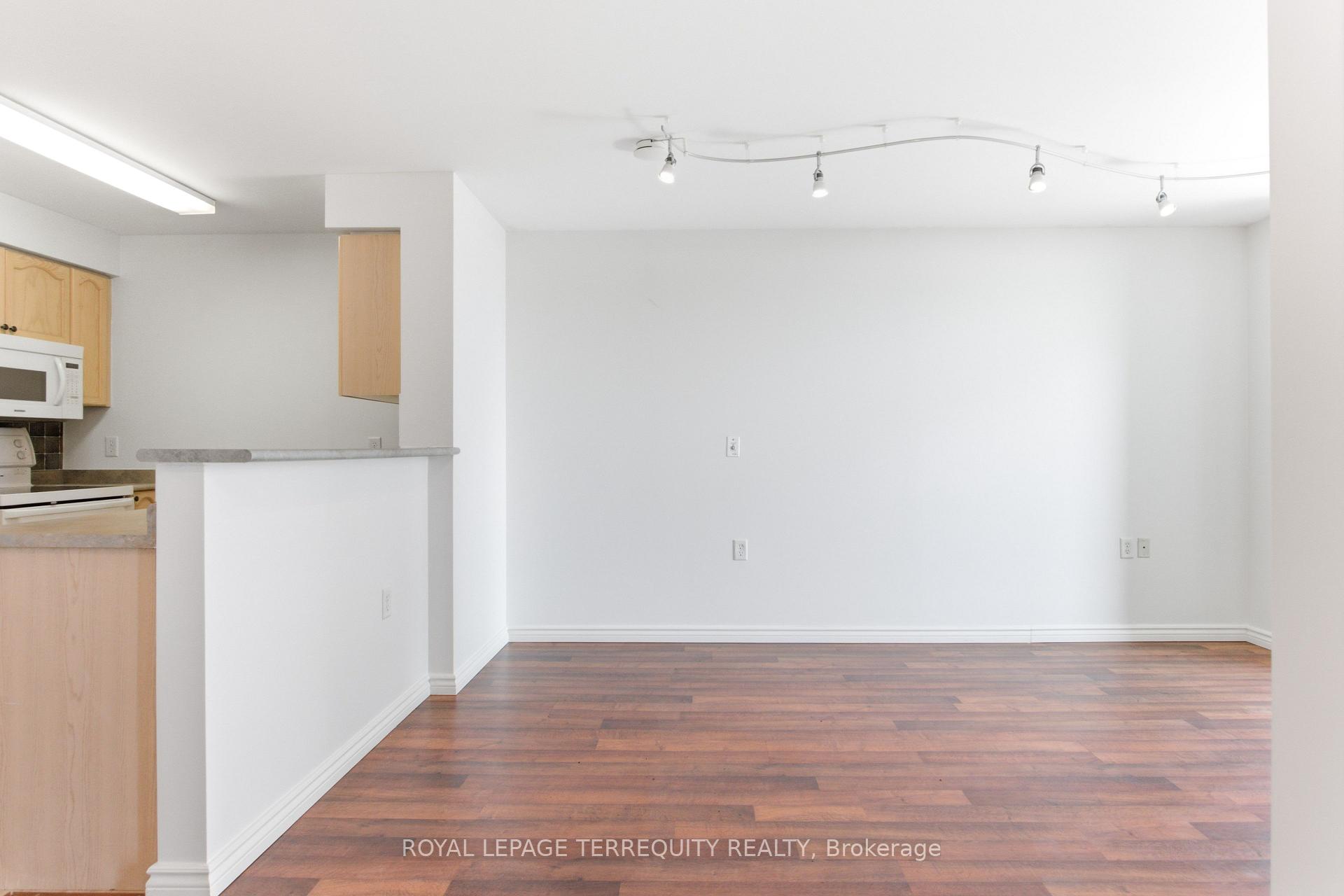Photo 8 of Unit PH07, 20 Olive Avenue, North York, Willowdale East — HOMEH