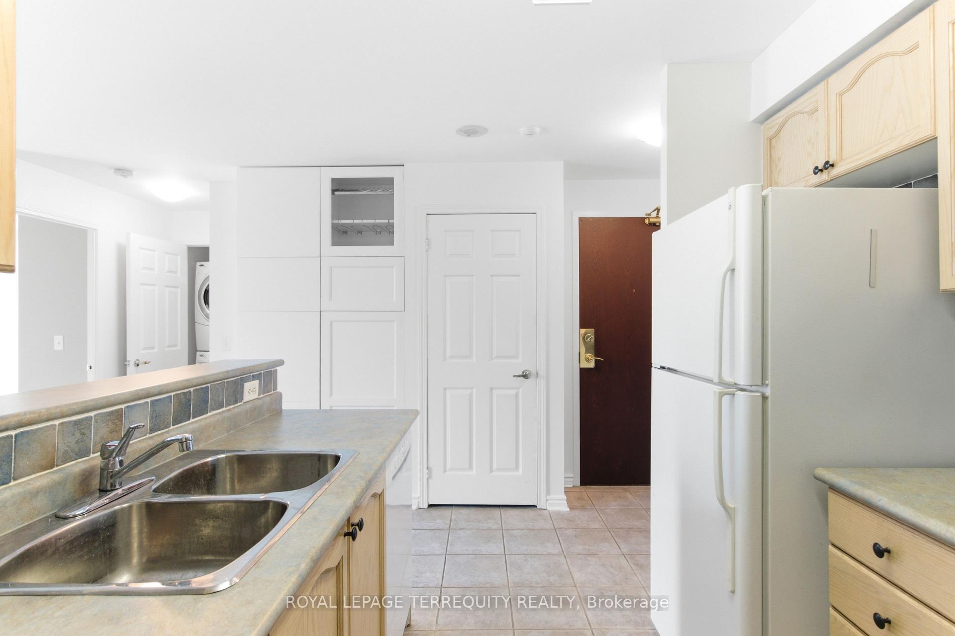 Photo 10 of Unit PH07, 20 Olive Avenue, North York, Willowdale East — HOMEH