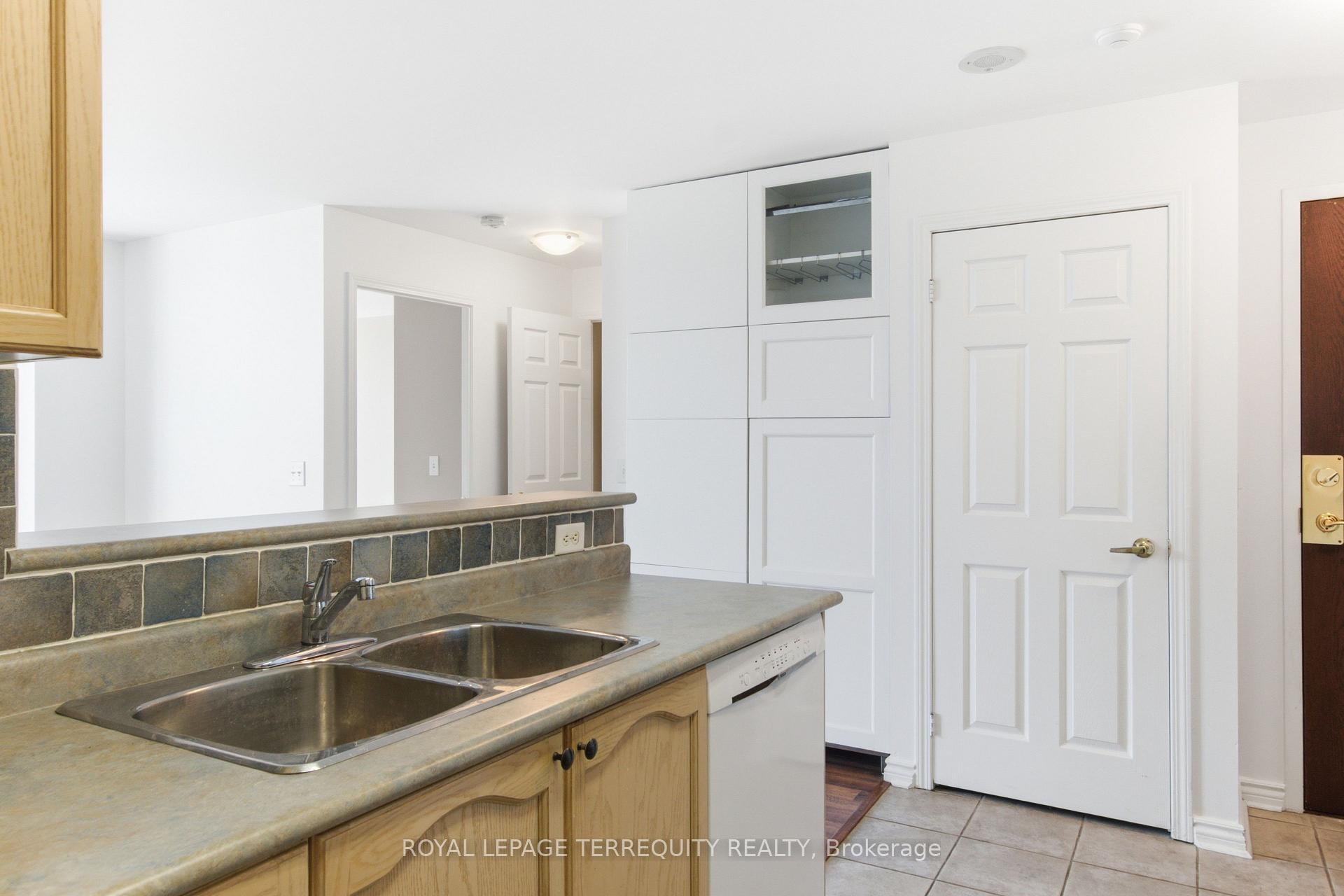 Photo 14 of Unit PH07, 20 Olive Avenue, North York, Willowdale East — HOMEH