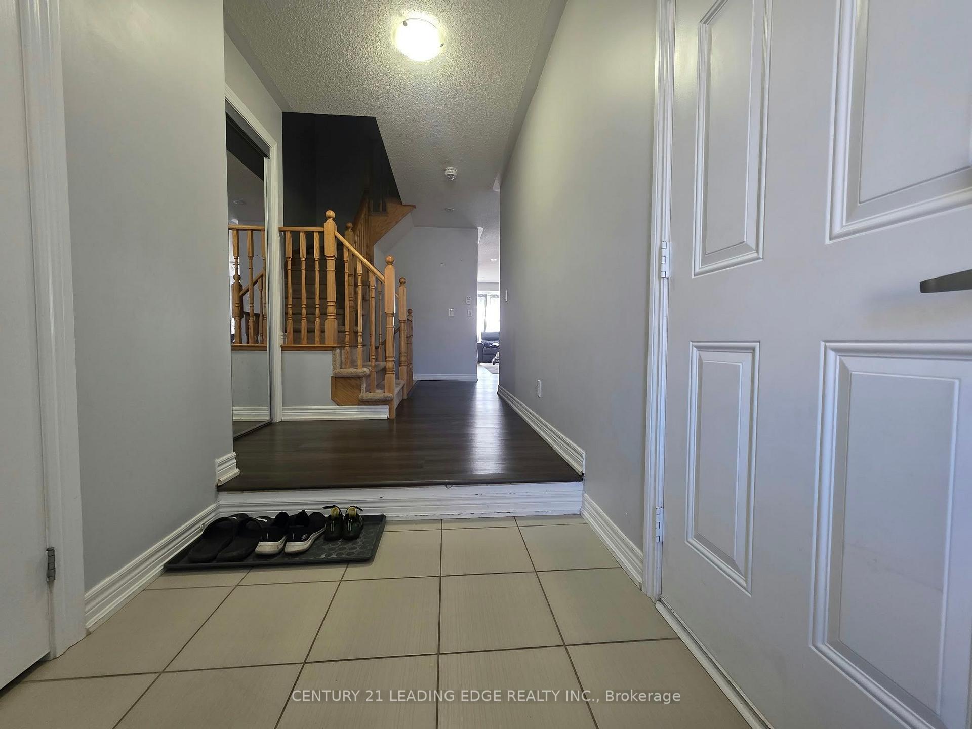 Photo 2 of 57 Great Gabe Crescent, Oshawa, Windfields — HOMEH
