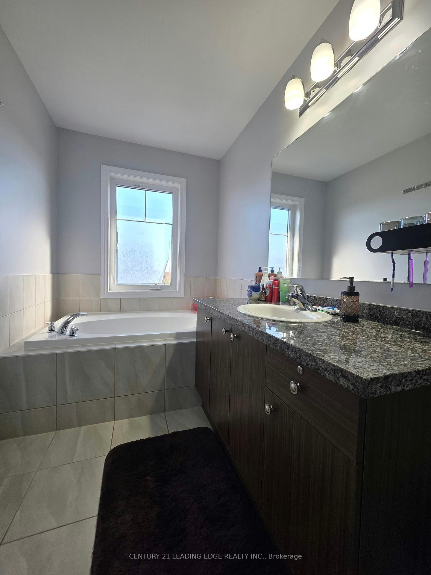 Photo 13 of 57 Great Gabe Crescent, Oshawa, Windfields — HOMEH