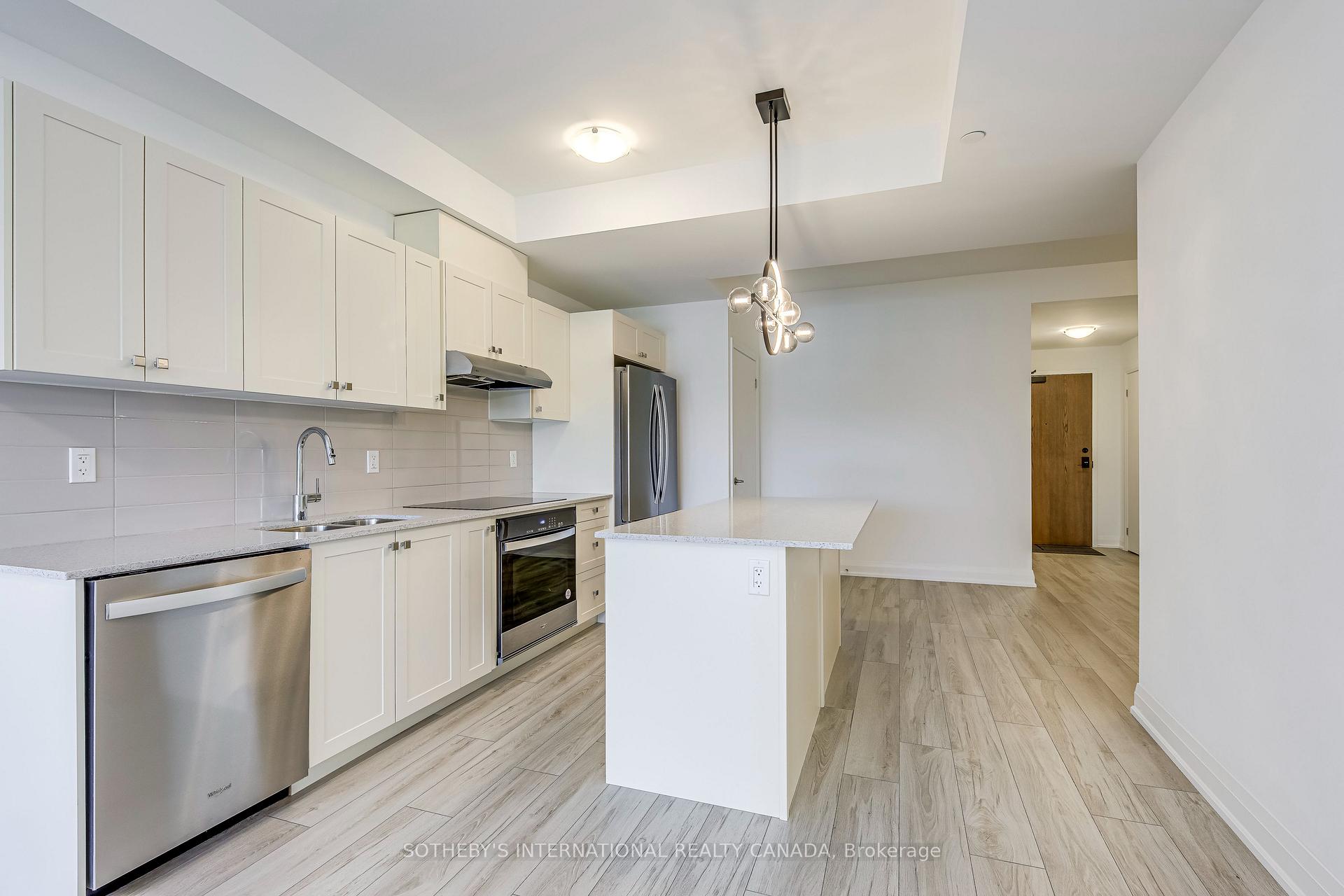 Photo 13 of Unit 212, 1035 Southdown Road, Mississauga, Clarkson — HOMEH