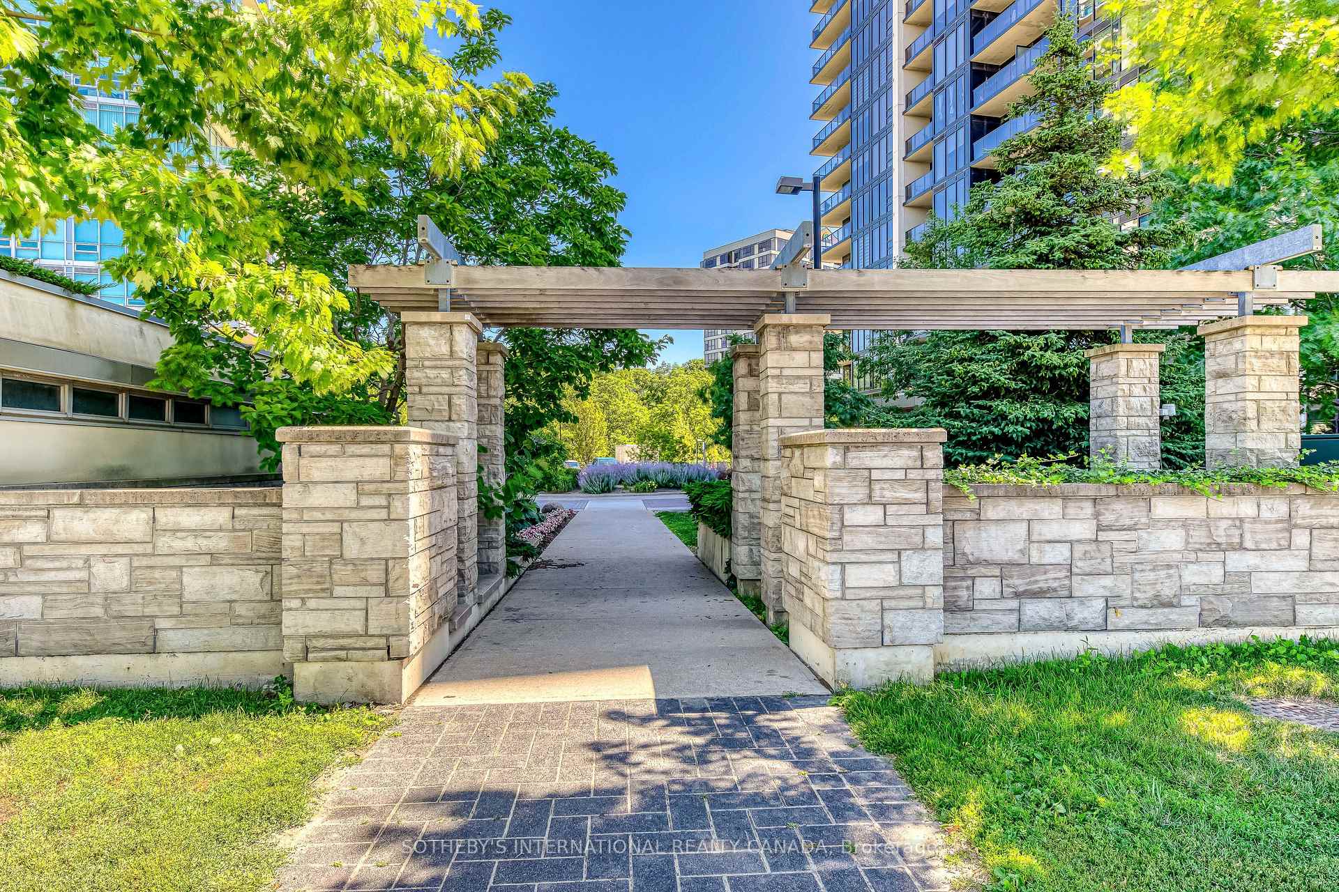 Photo 45 of Unit 212, 1035 Southdown Road, Mississauga, Clarkson — HOMEH