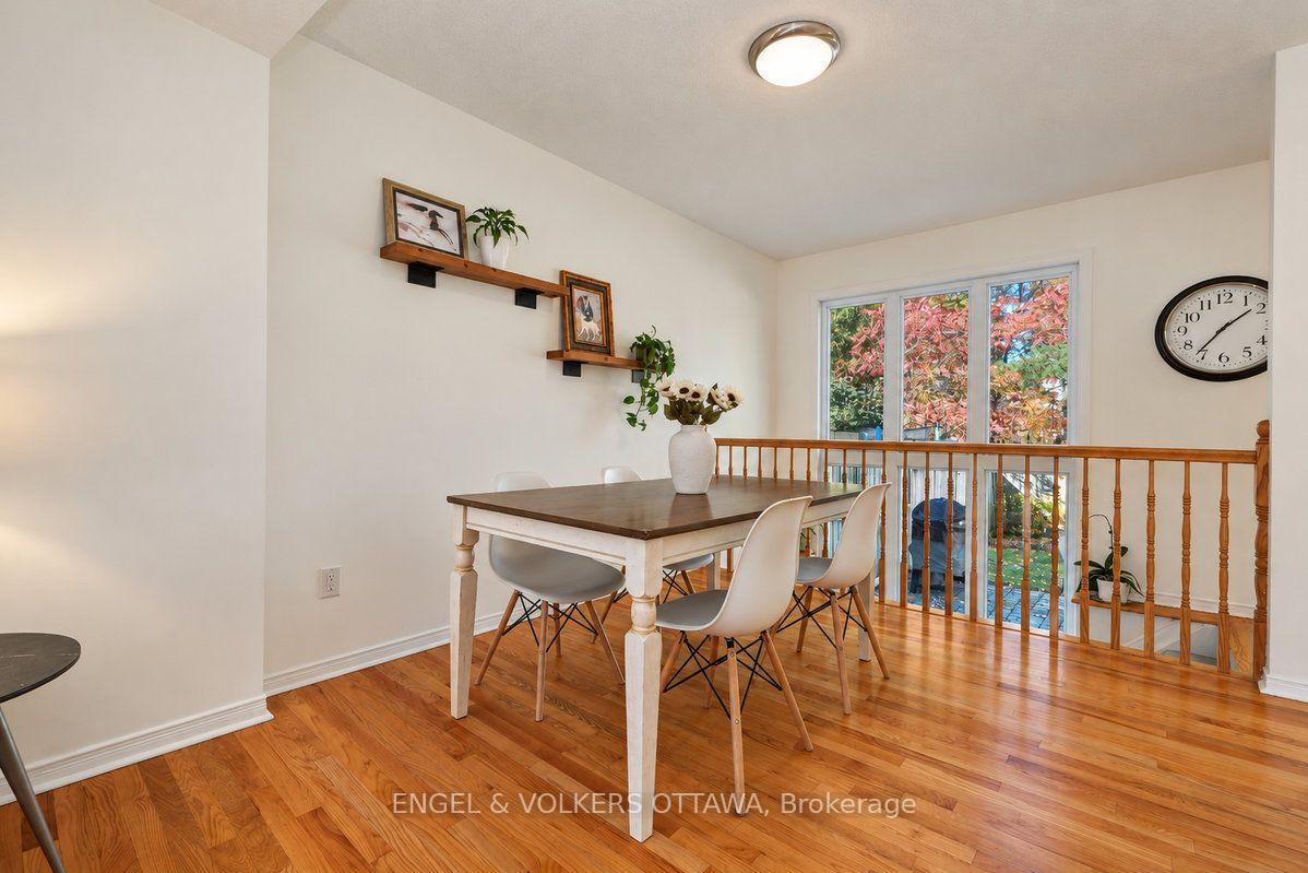 Photo 14 of 154 College Circle, Ottawa, Castle Heights — HOMEH