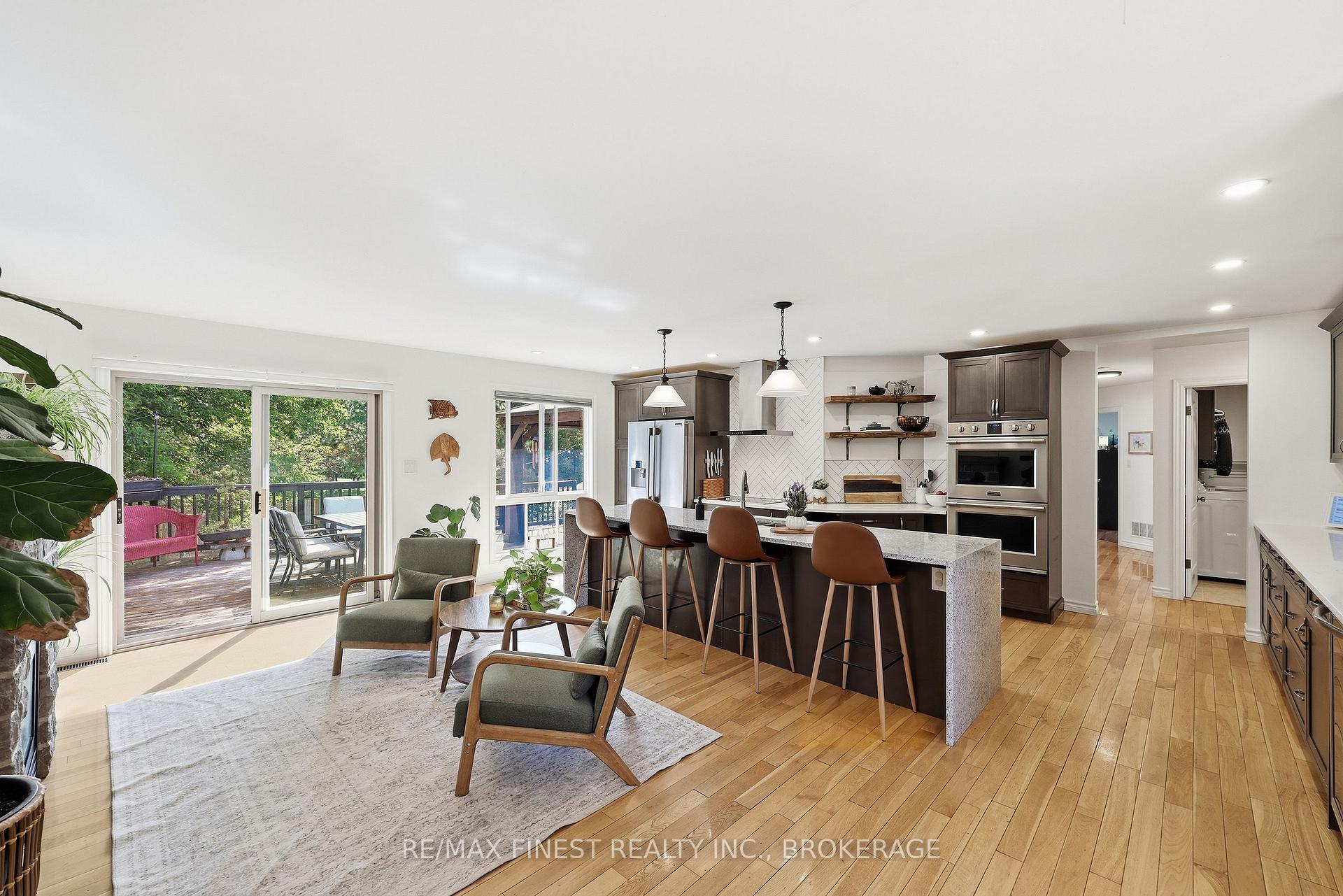 Photo 9 of 4404 Ashwood Drive, Frontenac, Frontenac South — HOMEH
