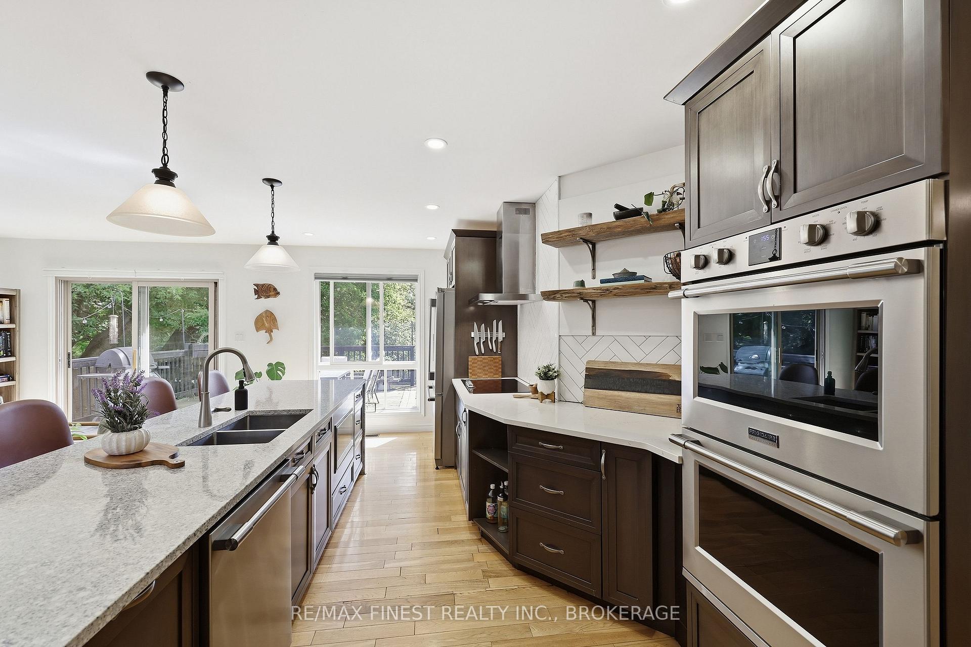 Photo 10 of 4404 Ashwood Drive, Frontenac, Frontenac South — HOMEH