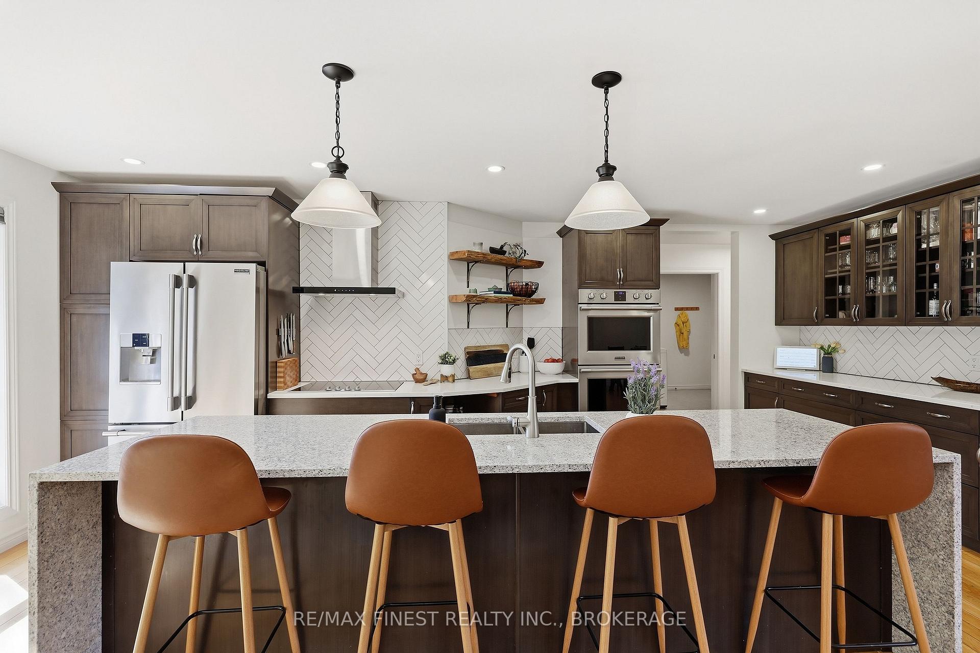 Photo 17 of 4404 Ashwood Drive, Frontenac, Frontenac South — HOMEH