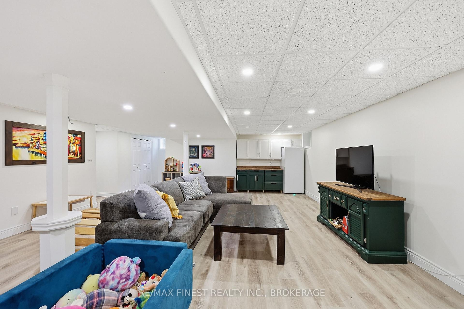 Photo 28 of 4404 Ashwood Drive, Frontenac, Frontenac South — HOMEH