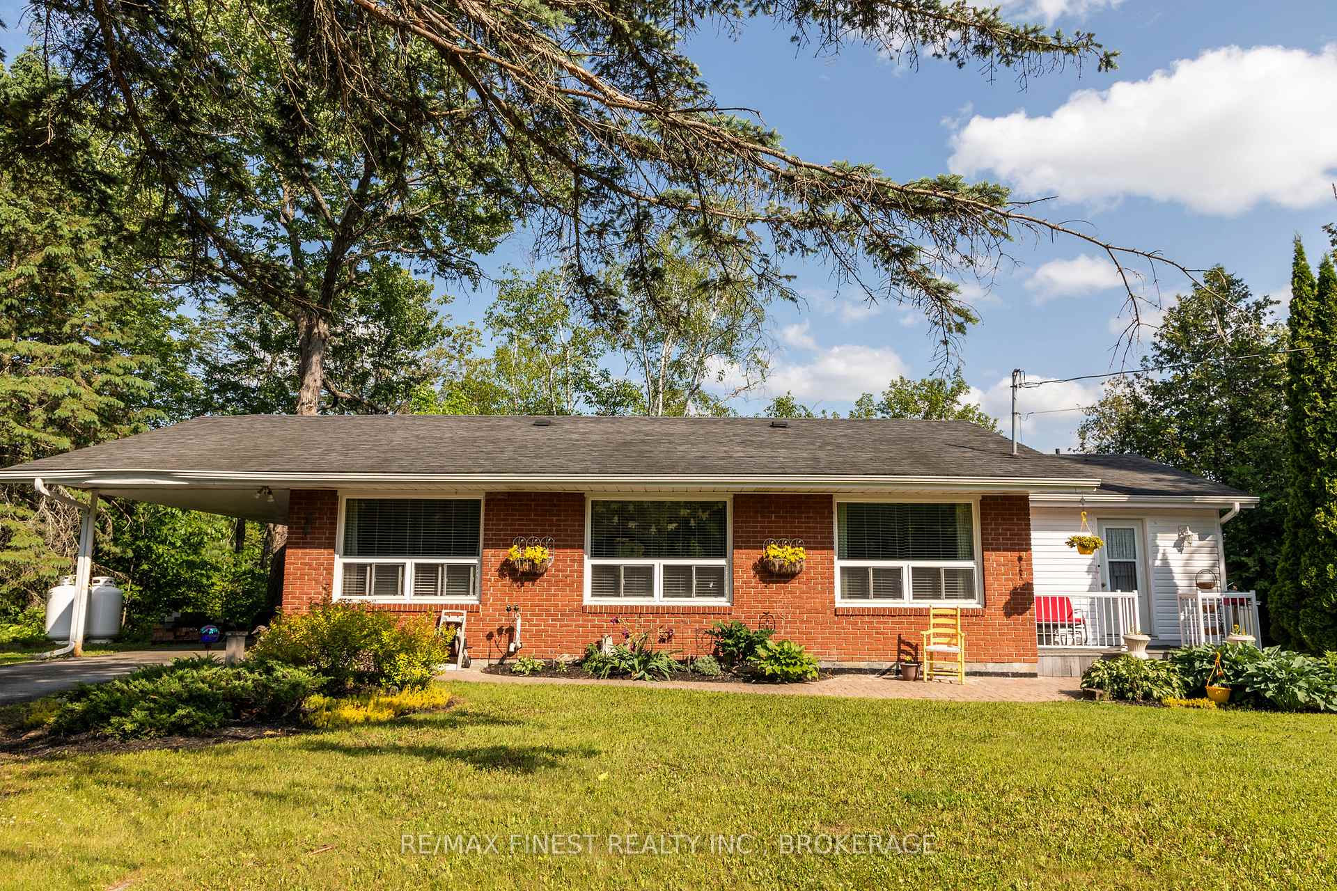 Photo 1 of 1016 Jewel Road, Frontenac, Frontenac North — HOMEH