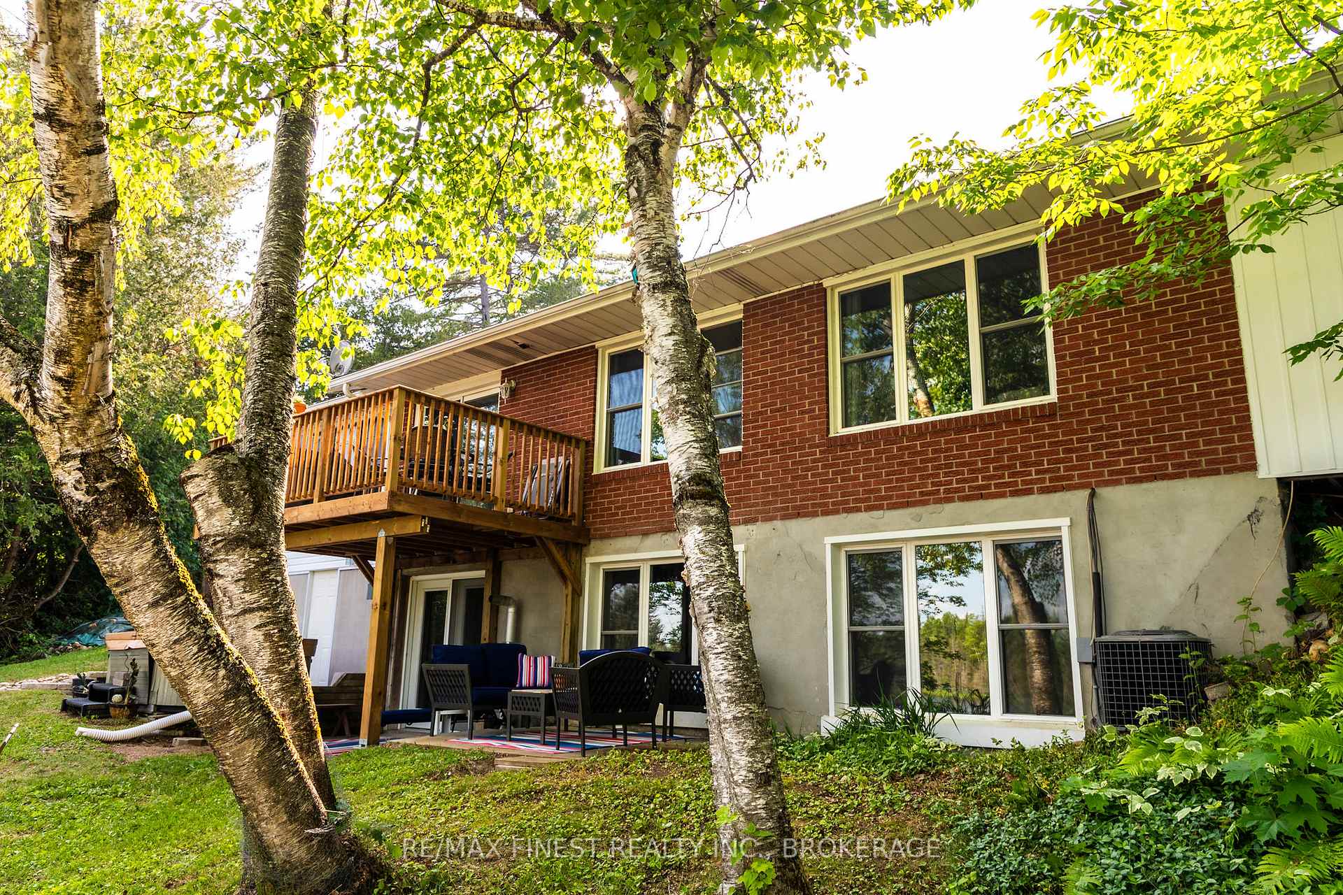 Photo 4 of 1016 Jewel Road, Frontenac, Frontenac North — HOMEH