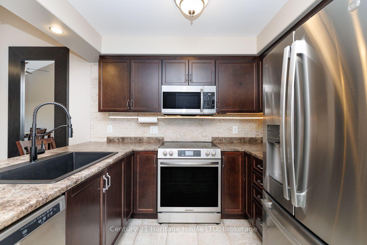 Photo 7 of 29 Bluegrass Crescent, St. Catharines, Oakdale — HOMEH