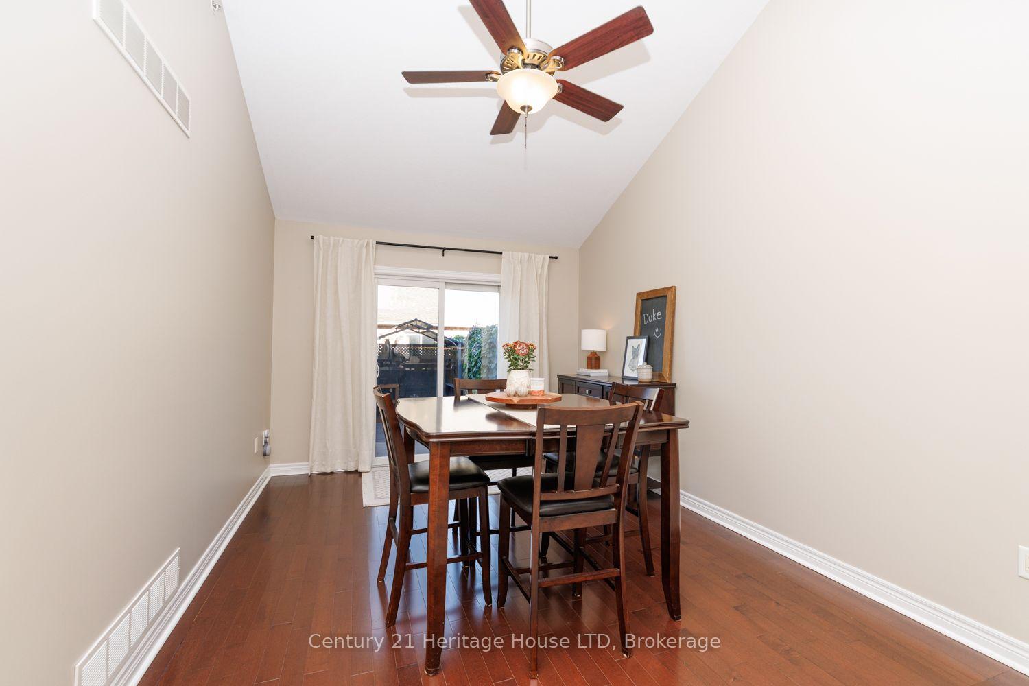 Photo 10 of 29 Bluegrass Crescent, St. Catharines, Oakdale — HOMEH