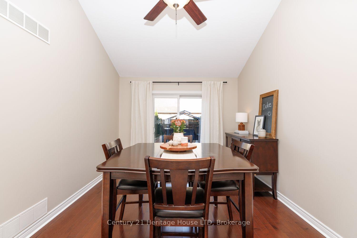 Photo 11 of 29 Bluegrass Crescent, St. Catharines, Oakdale — HOMEH