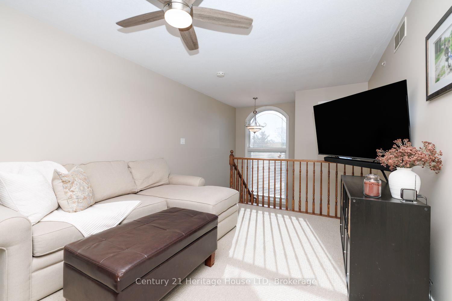 Photo 21 of 29 Bluegrass Crescent, St. Catharines, Oakdale — HOMEH
