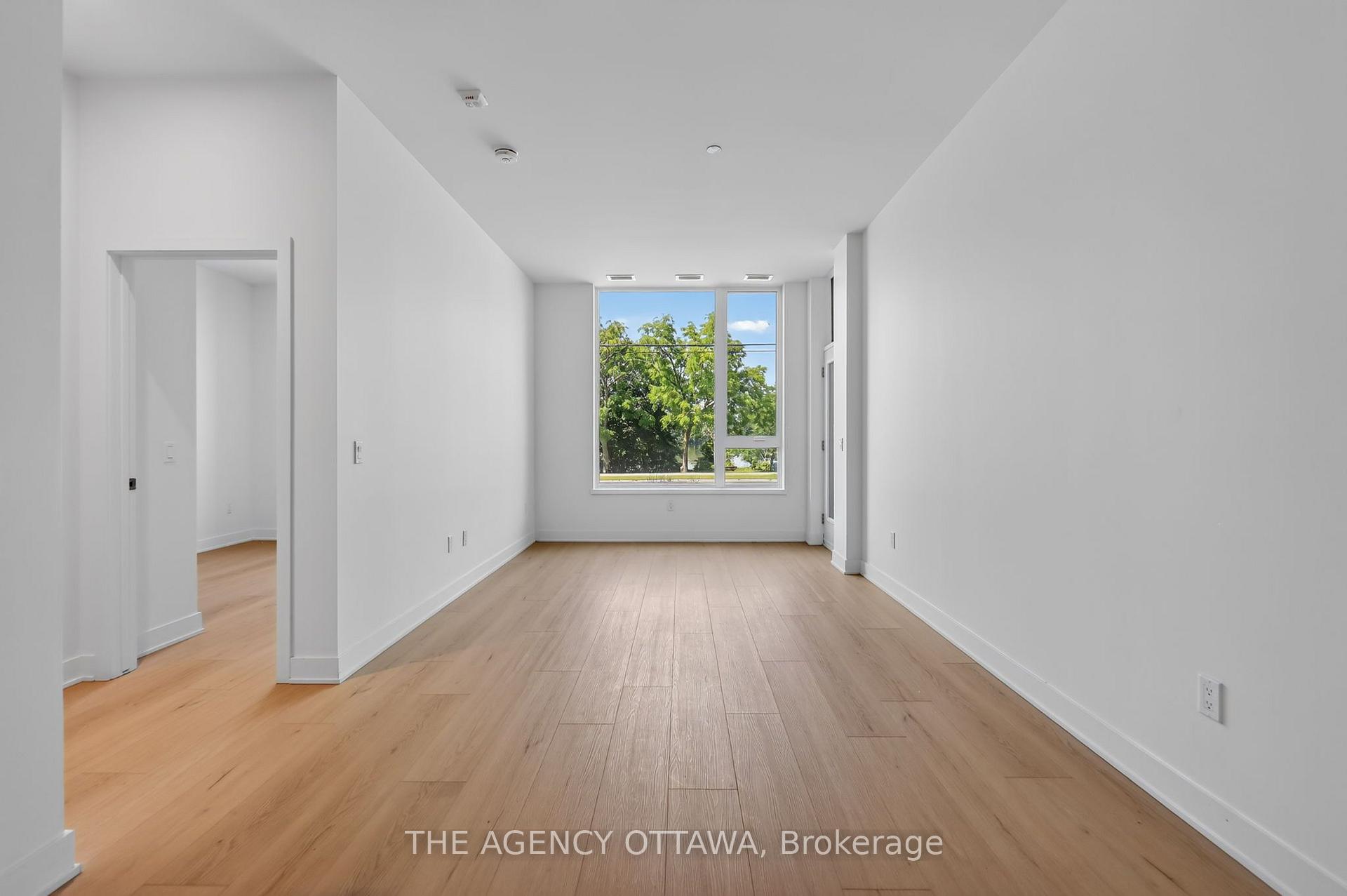 Photo 7 of Unit 108, 3085 Riverside Drive, Ottawa, Mooneys Bay/Riverside Park — HOMEH