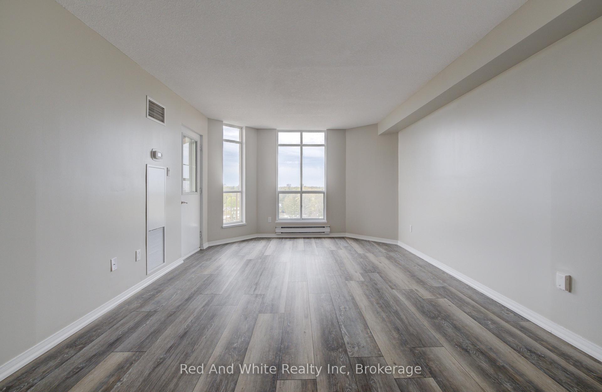 Photo 10 of Unit 802, 1414 King Street E, Kitchener, King East — HOMEH