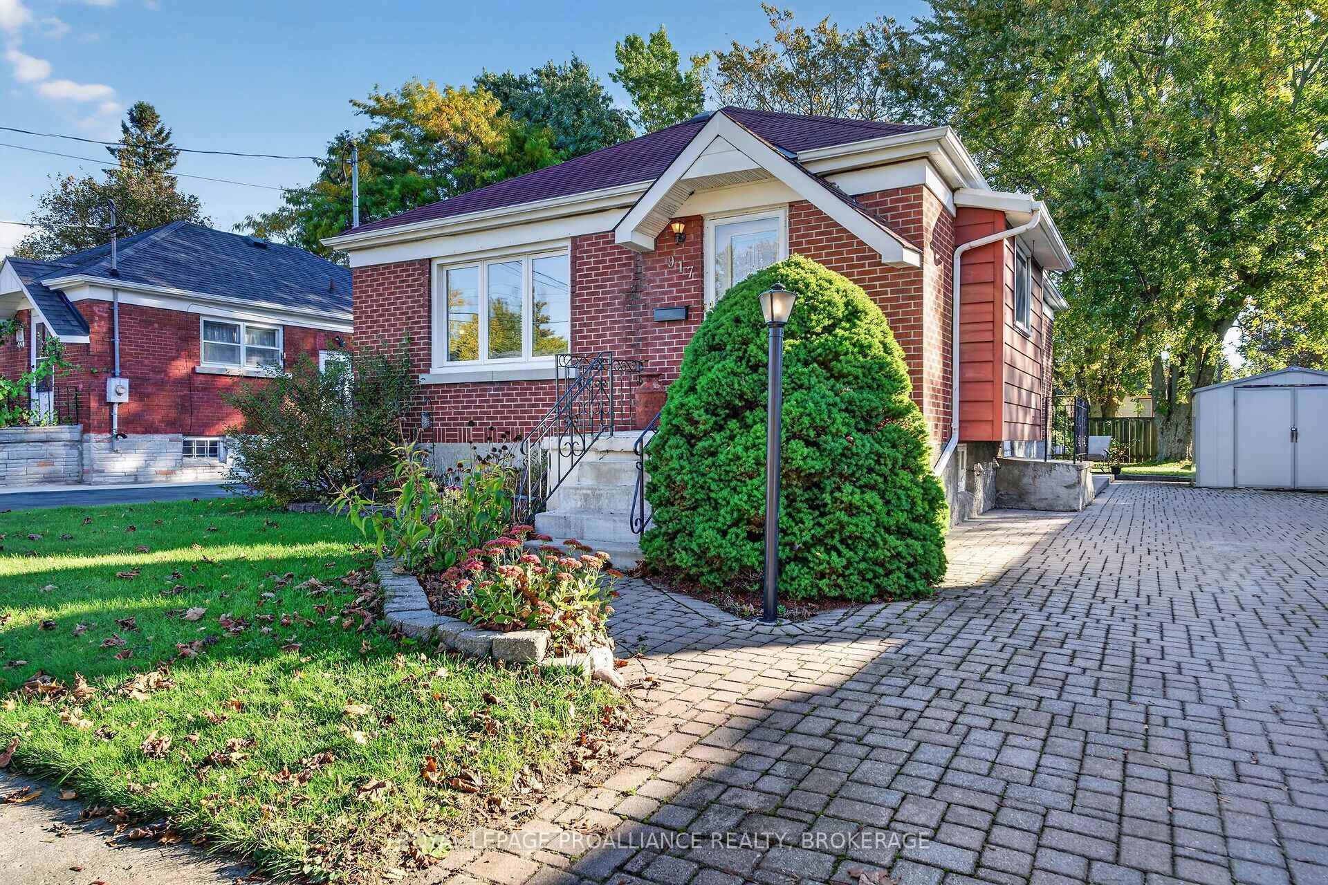 Photo 2 of 917 Victoria Street, Kingston, East of Sir John A. Blvd — HOMEH