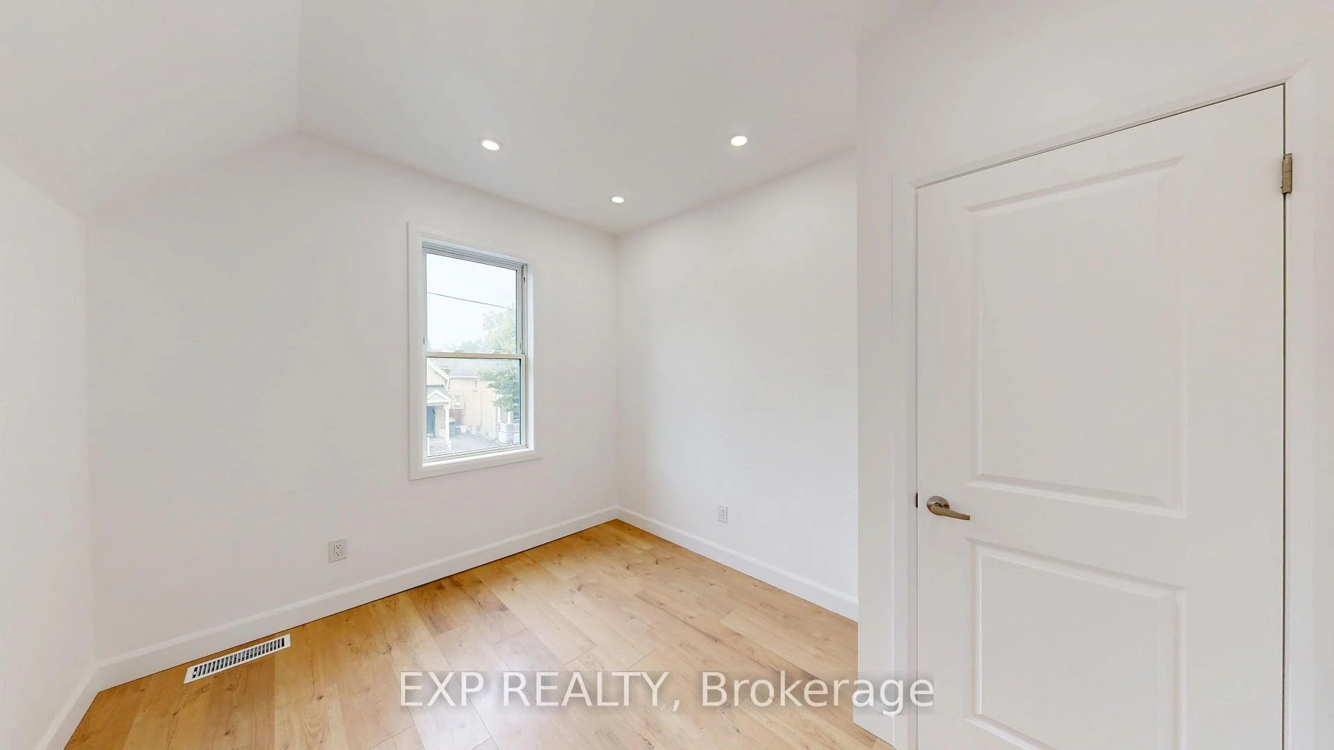 Photo 33 of 686 Elias Street, London, East G — HOMEH