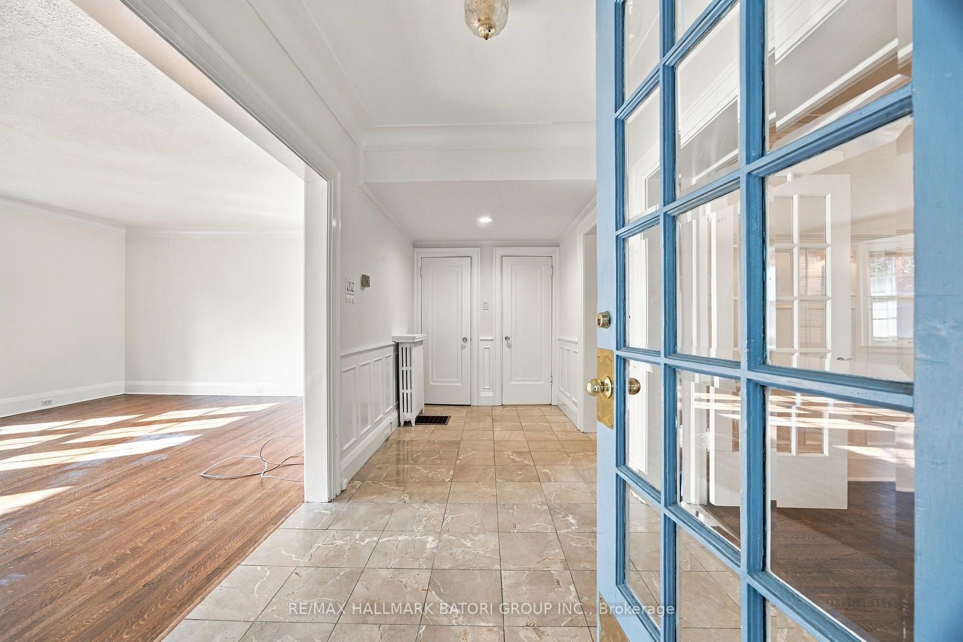 Photo 2 of Unit Main, 479 Oriole Parkway, Toronto, Yonge-Eglinton — HOMEH