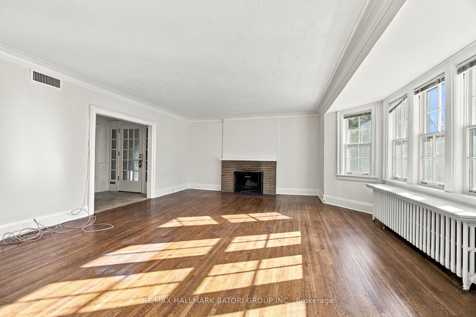 Photo 6 of Unit Main, 479 Oriole Parkway, Toronto, Yonge-Eglinton — HOMEH