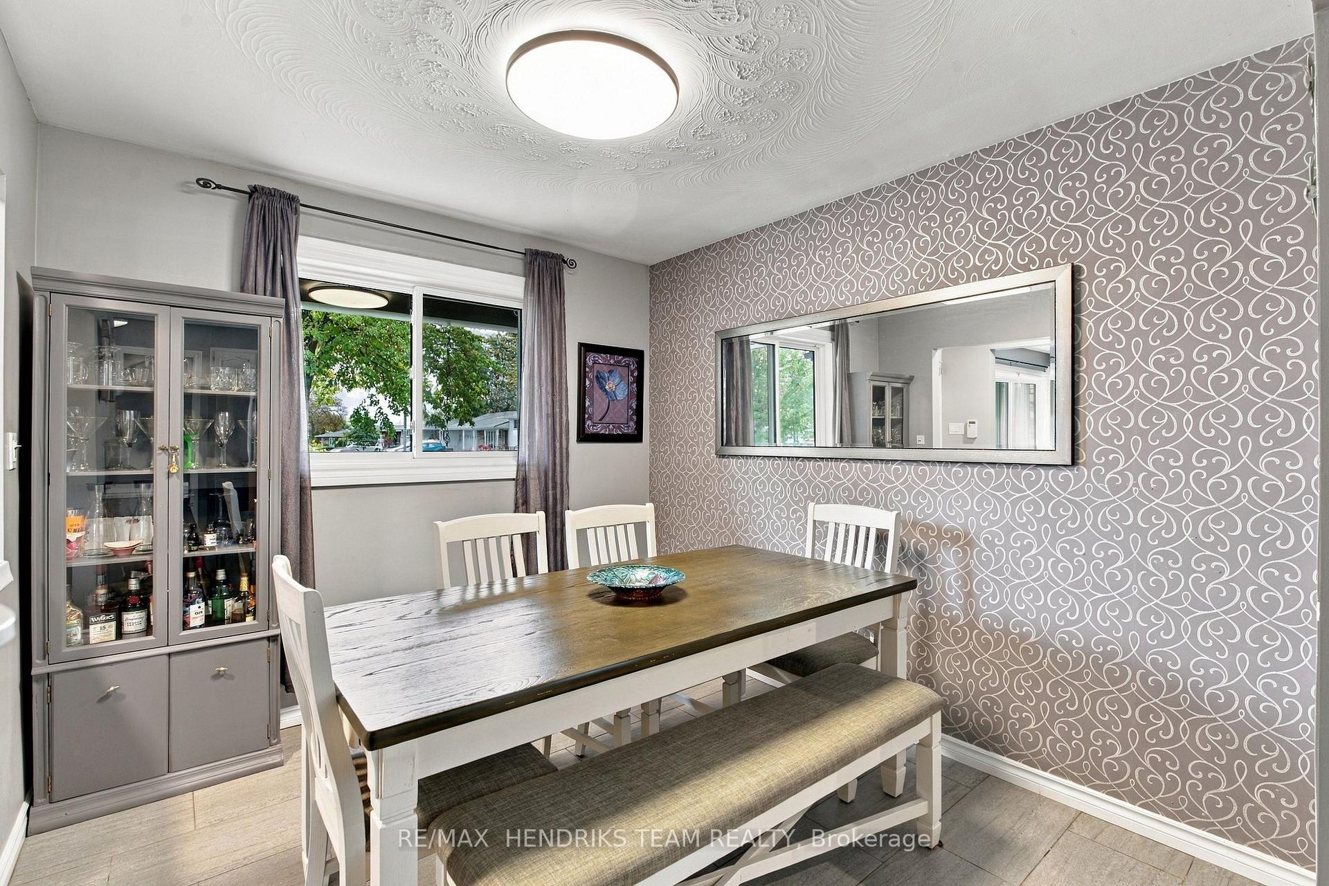 Photo 13 of 94 Bellingham Drive, Hamilton, Lawfield — HOMEH