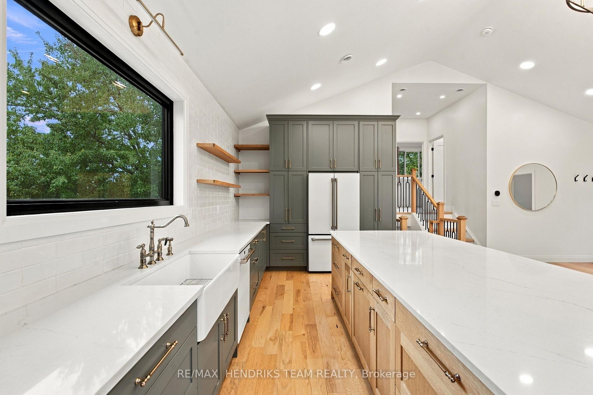 Photo 25 of 94 Bellingham Drive, Hamilton, Lawfield — HOMEH