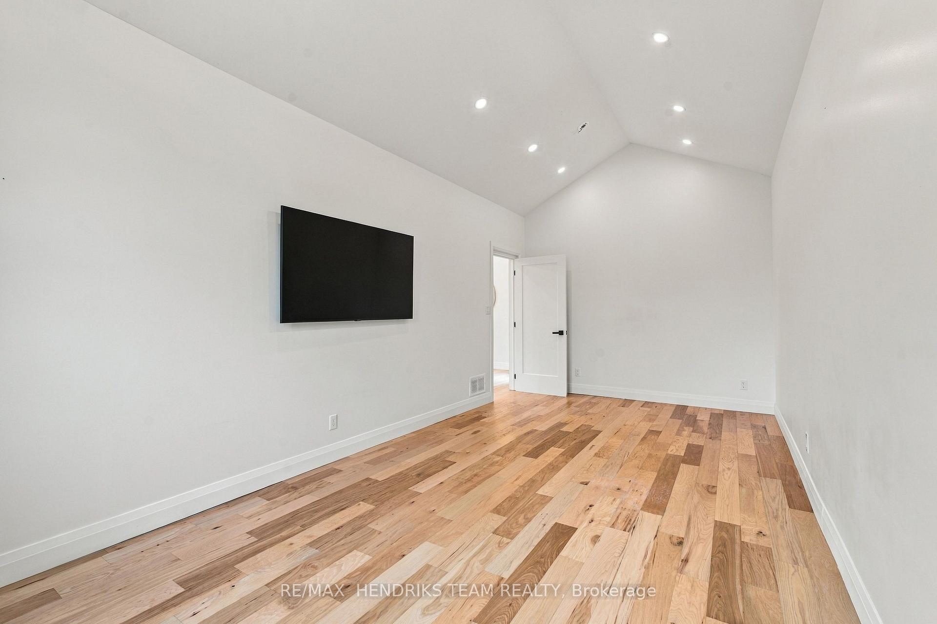 Photo 29 of 94 Bellingham Drive, Hamilton, Lawfield — HOMEH