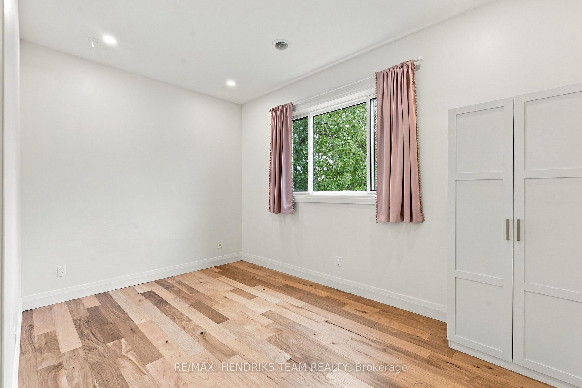 Photo 33 of 94 Bellingham Drive, Hamilton, Lawfield — HOMEH
