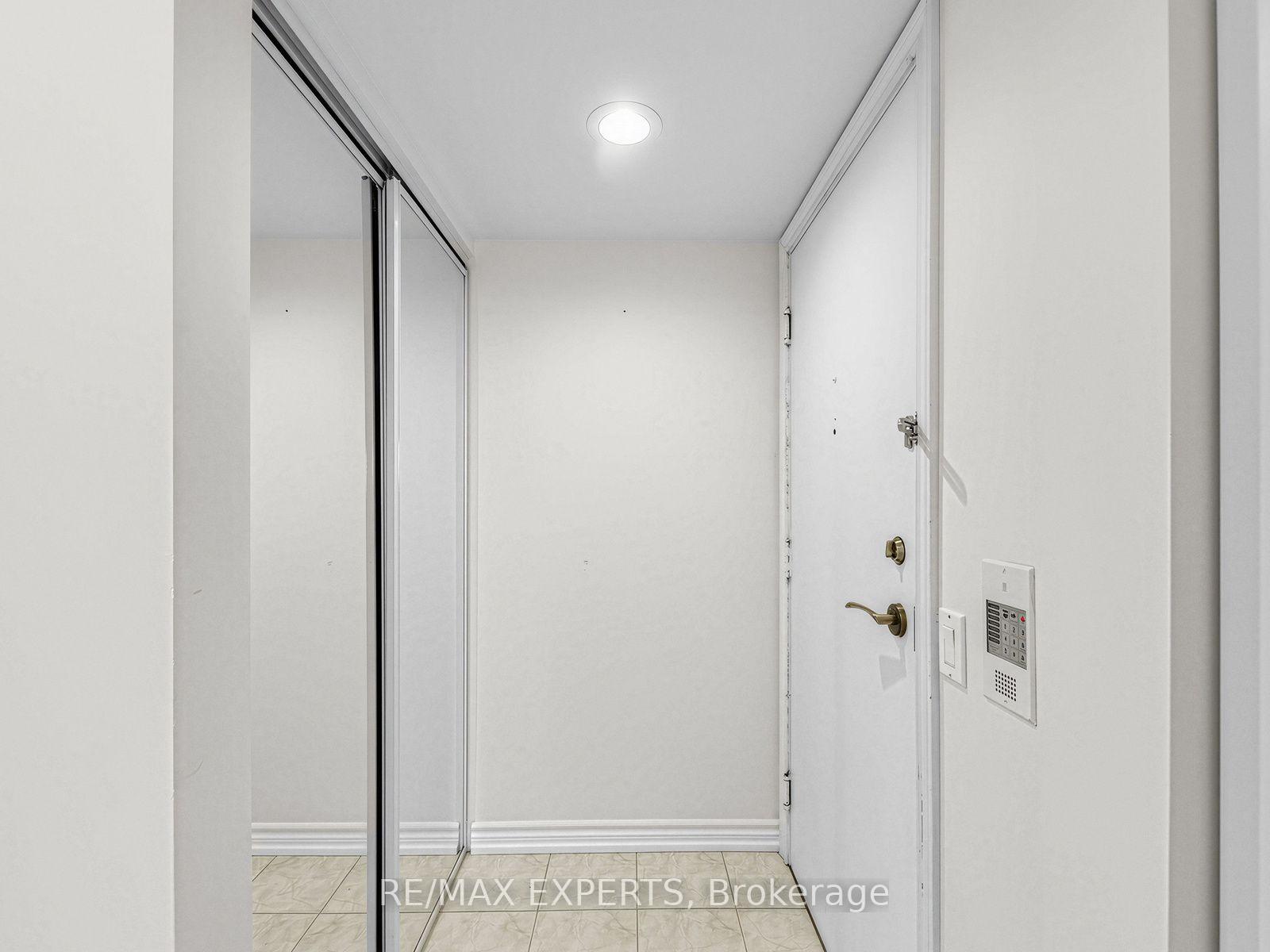 Photo 3 of Unit 1509, 265 Ridley Boulevard, Toronto, Bedford Park-Nortown — HOMEH