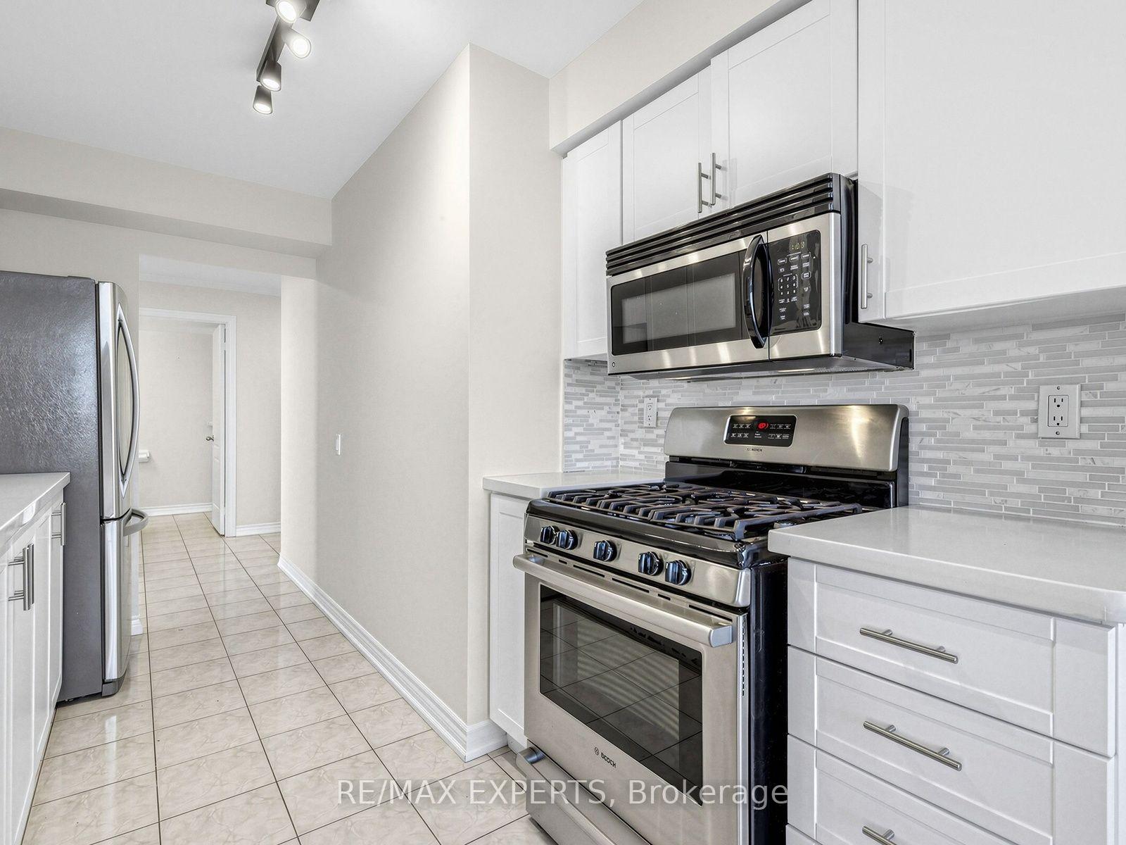 Photo 14 of Unit 1509, 265 Ridley Boulevard, Toronto, Bedford Park-Nortown — HOMEH