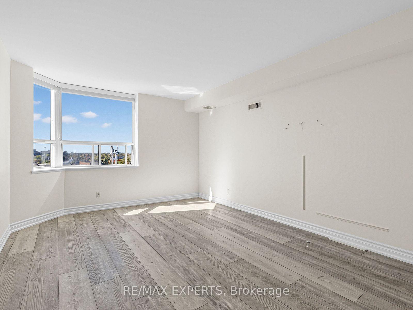Photo 18 of Unit 1509, 265 Ridley Boulevard, Toronto, Bedford Park-Nortown — HOMEH