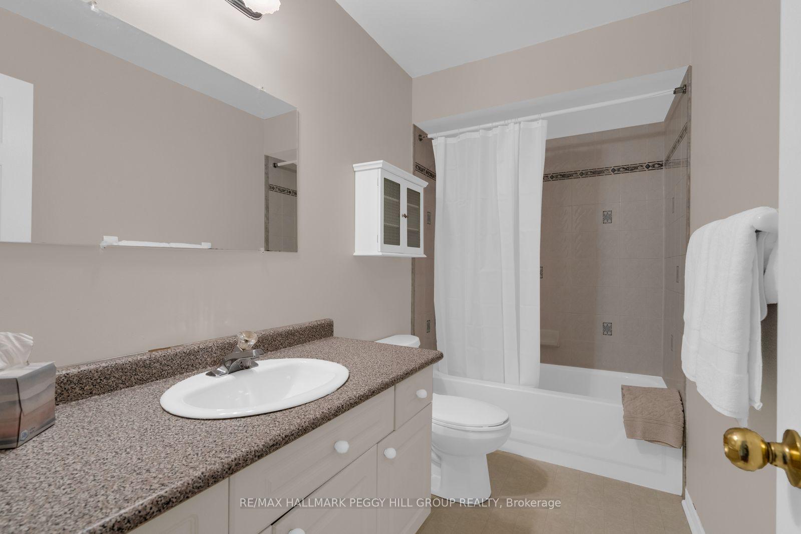 Photo 13 of 10 Kate Aitken Crescent, New Tecumseth, Beeton — HOMEH