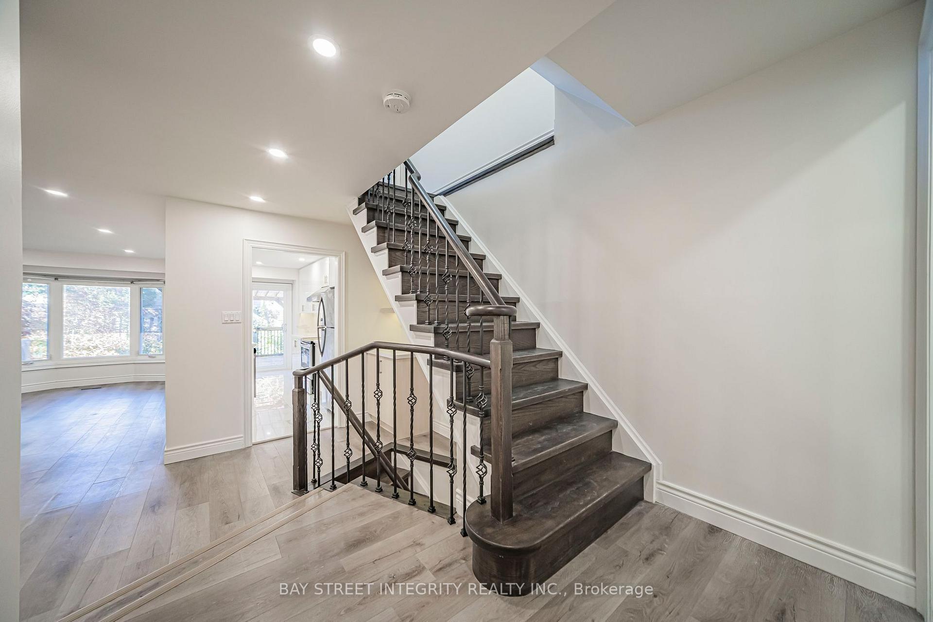 Photo 6 of 28 Fawndale Crescent, Scarborough, Steeles — HOMEH