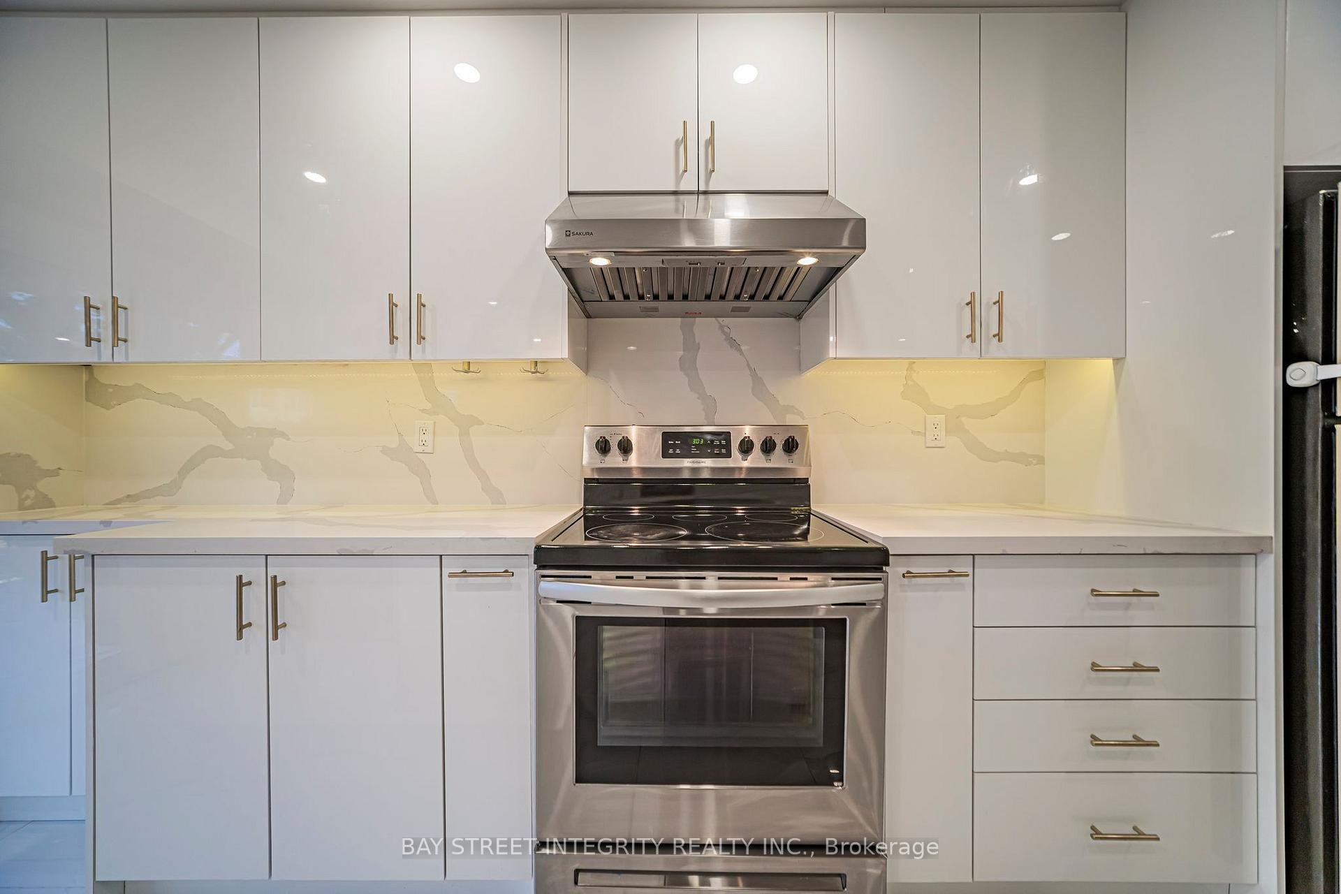 Photo 12 of 28 Fawndale Crescent, Scarborough, Steeles — HOMEH