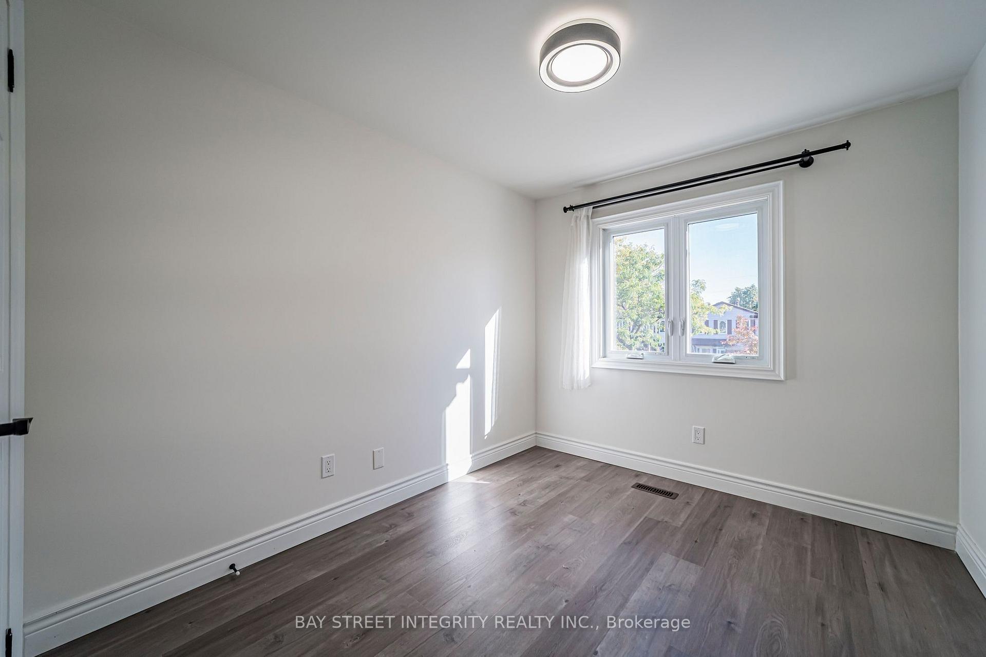 Photo 33 of 28 Fawndale Crescent, Scarborough, Steeles — HOMEH