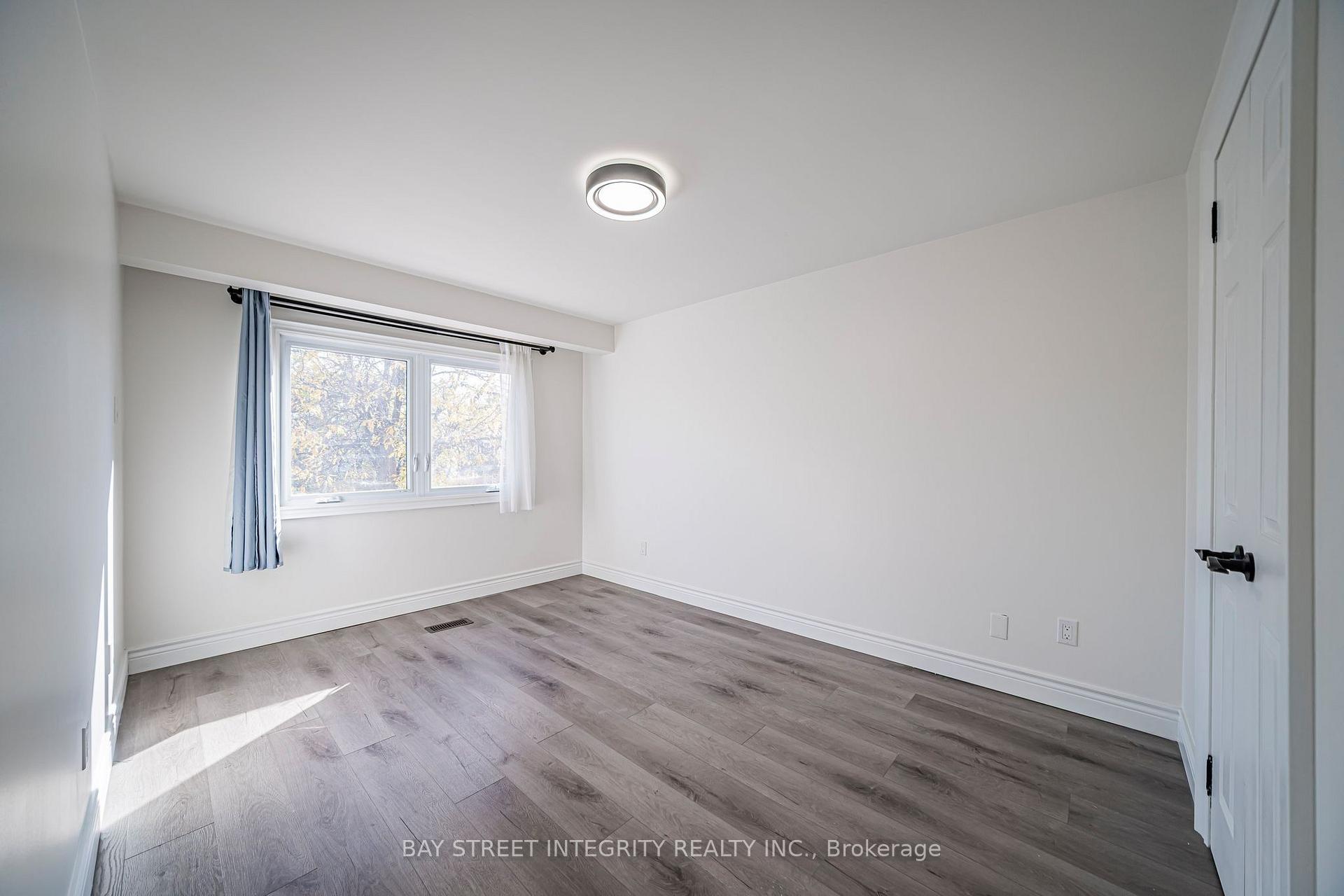 Photo 37 of 28 Fawndale Crescent, Scarborough, Steeles — HOMEH