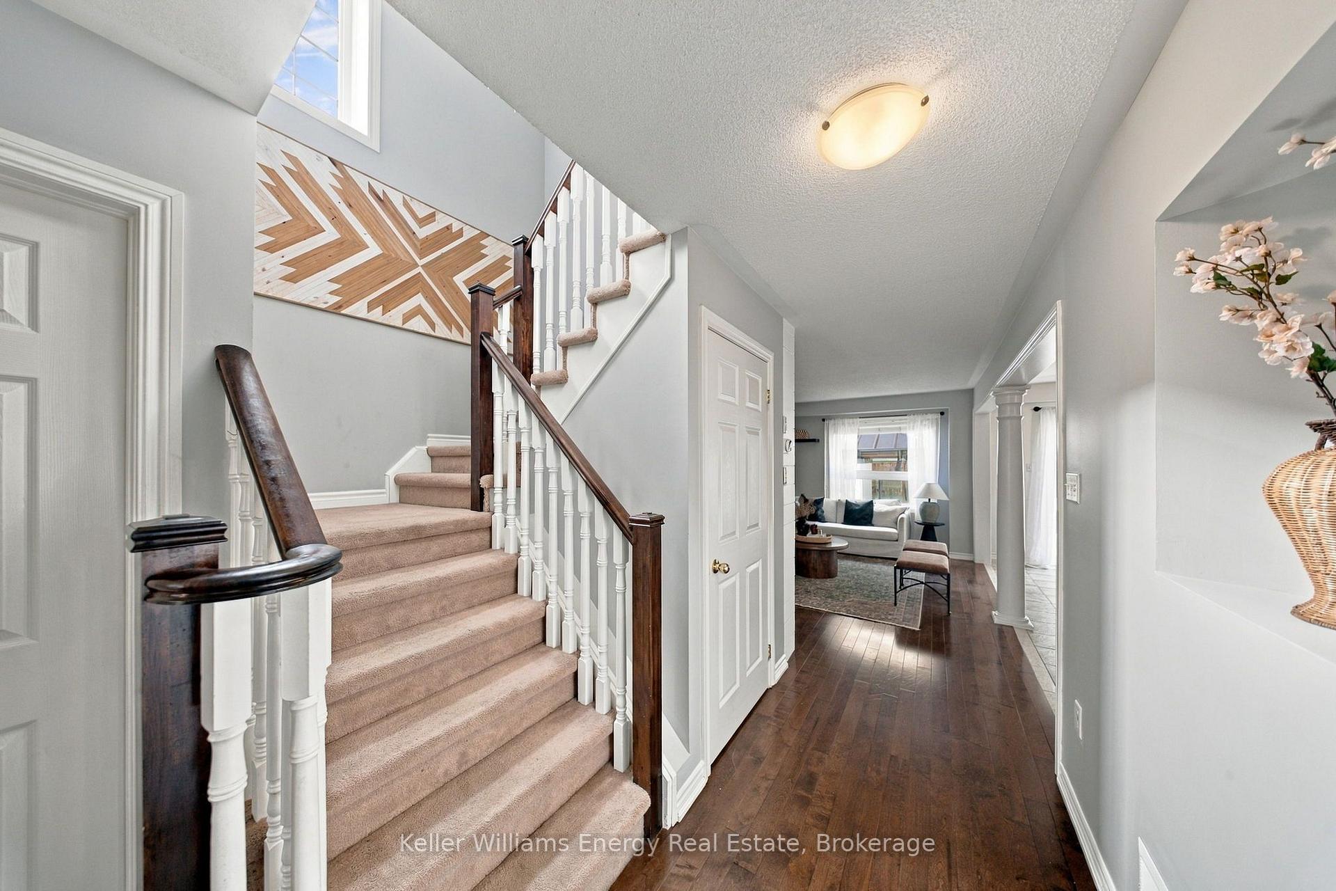 Photo 7 of 8 Quackenbush Street, Clarington, Bowmanville — HOMEH