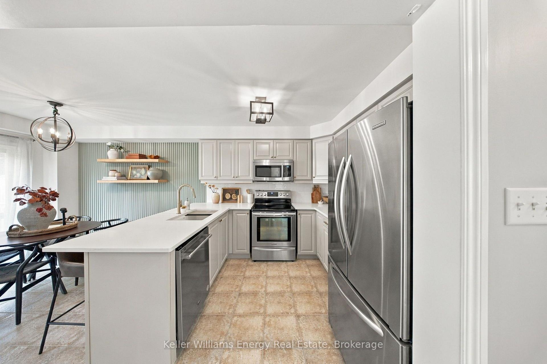 Photo 14 of 8 Quackenbush Street, Clarington, Bowmanville — HOMEH
