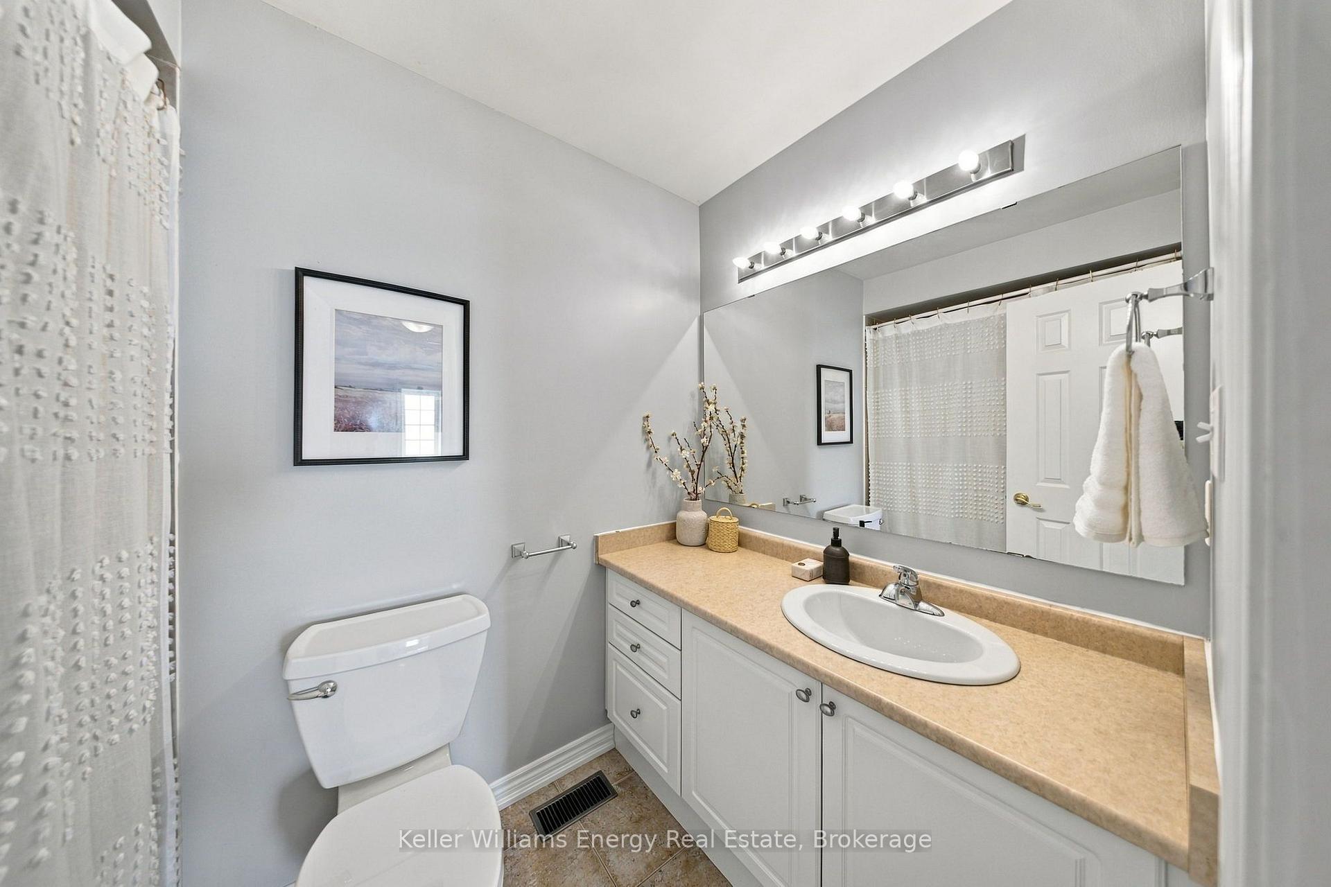 Photo 36 of 8 Quackenbush Street, Clarington, Bowmanville — HOMEH