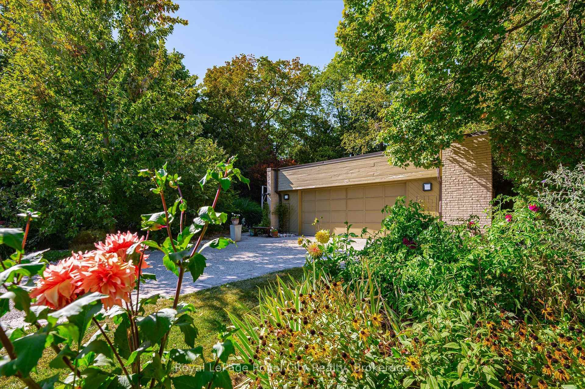 Photo 2 of 168 South River Road, Centre Wellington, Elora/Salem — HOMEH