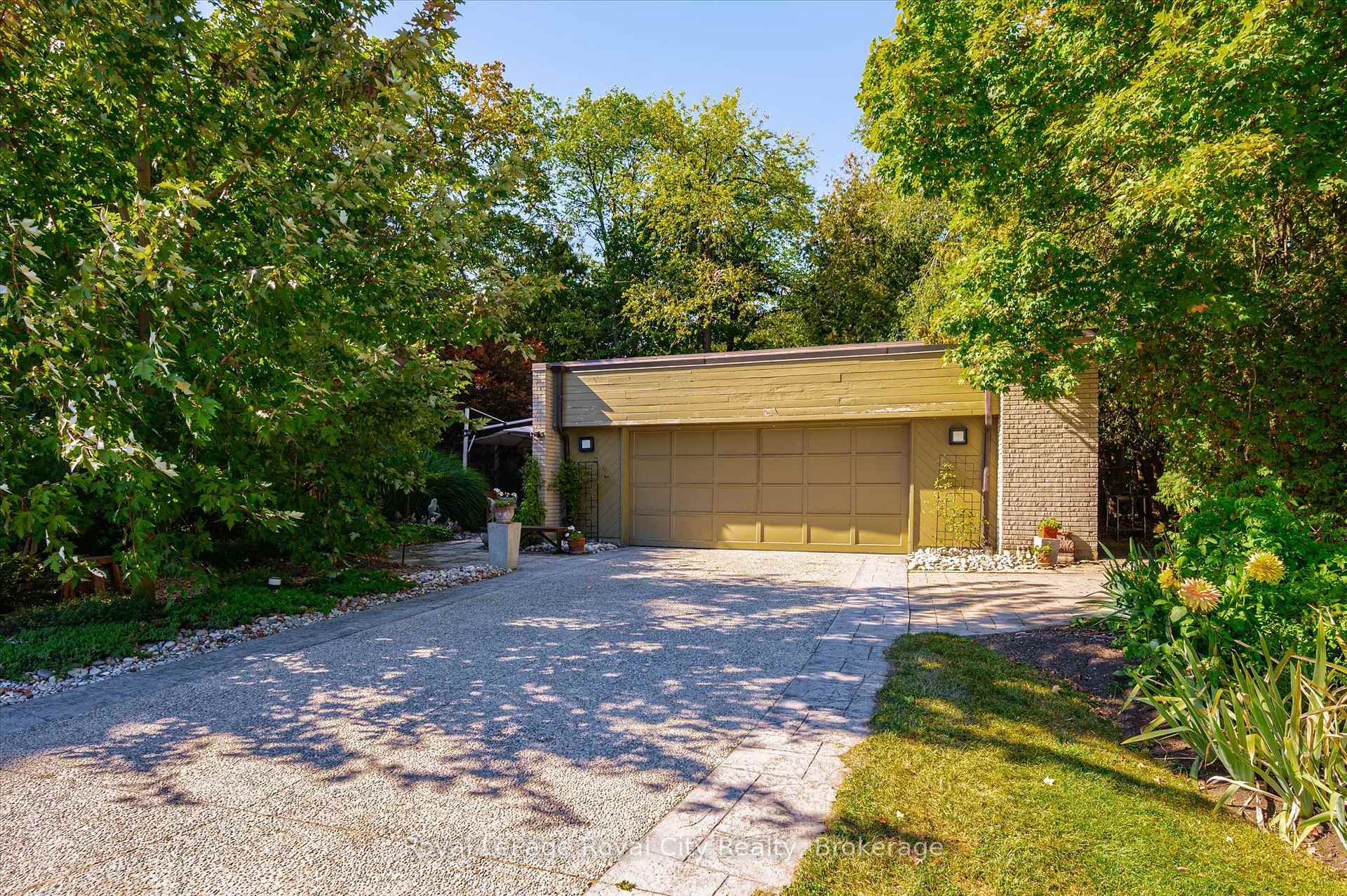 Photo 3 of 168 South River Road, Centre Wellington, Elora/Salem — HOMEH