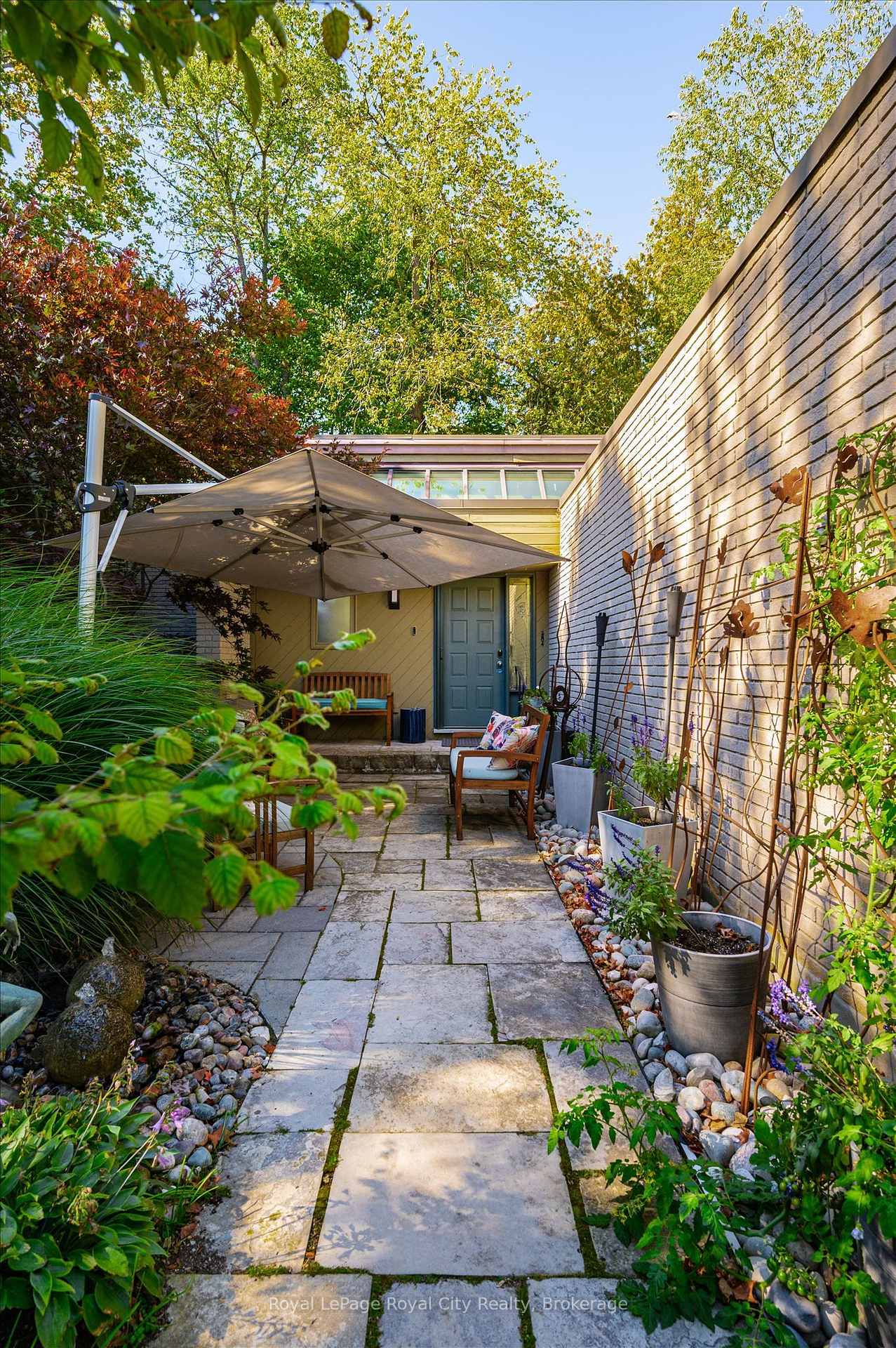 Photo 4 of 168 South River Road, Centre Wellington, Elora/Salem — HOMEH