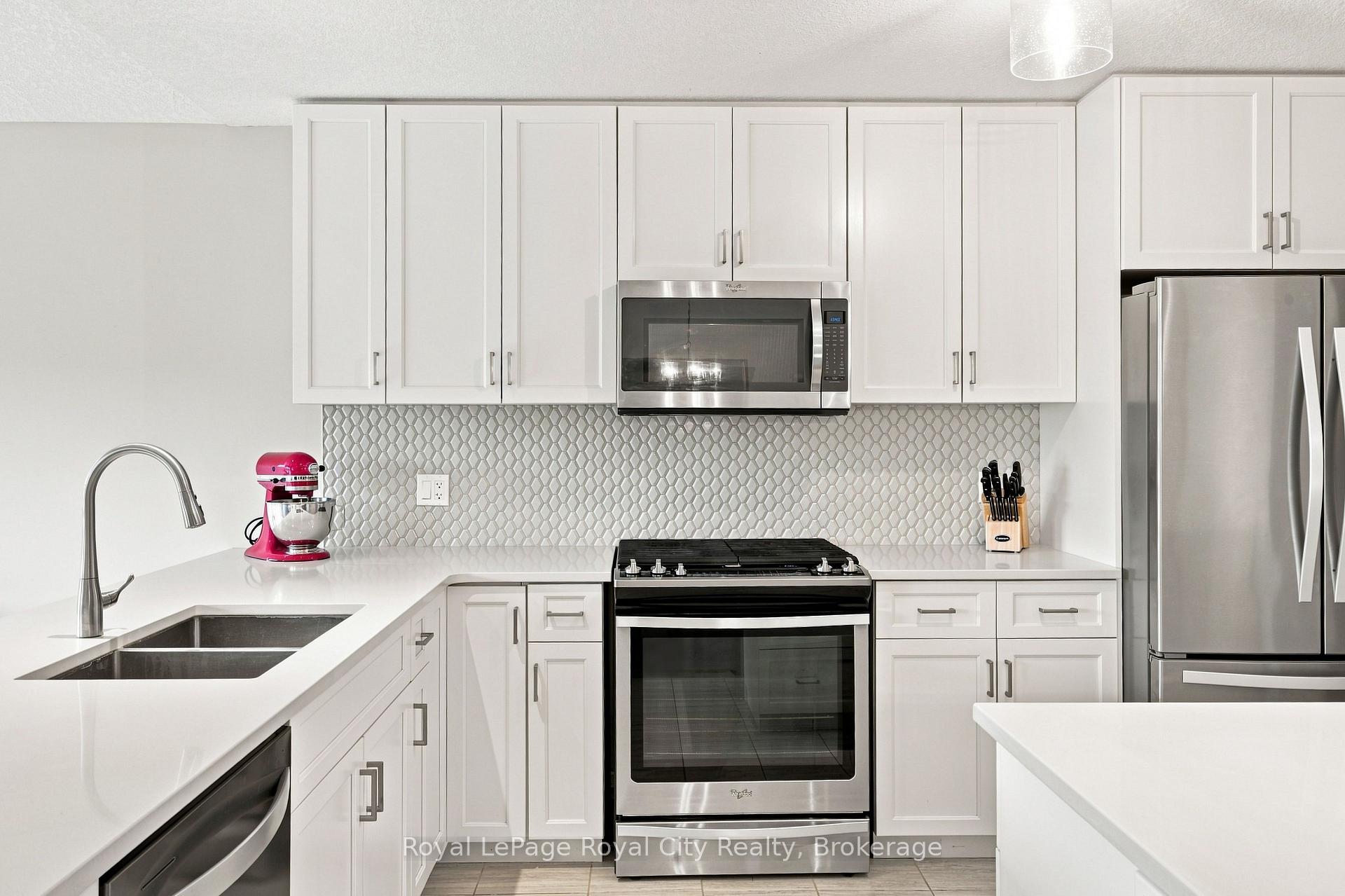 Photo 7 of 558 Starwood Drive, Guelph, Grange Road — HOMEH