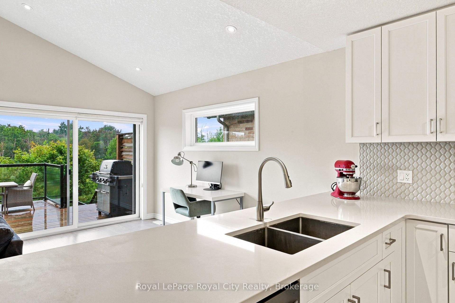 Photo 10 of 558 Starwood Drive, Guelph, Grange Road — HOMEH