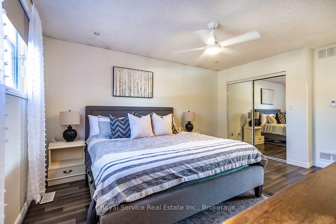 Photo 18 of 102 Foxhunt Trail, Clarington, Courtice — HOMEH
