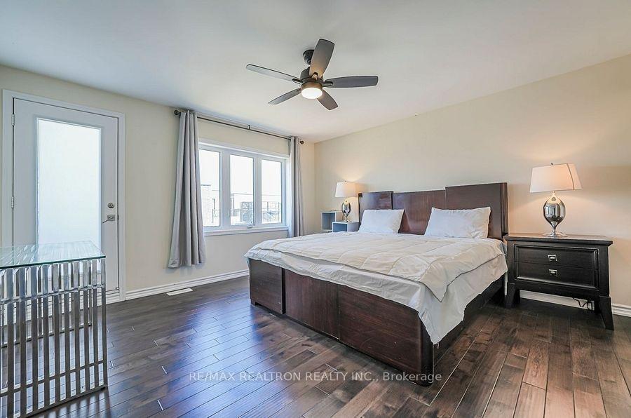 Photo 12 of 30 Vaudeville Drive, Etobicoke, Alderwood — HOMEH