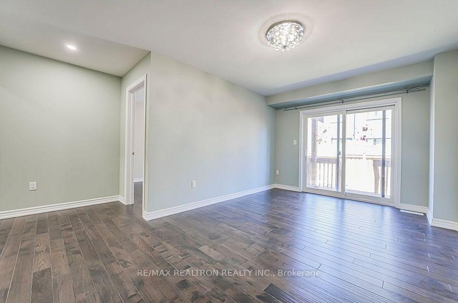 Photo 27 of 30 Vaudeville Drive, Etobicoke, Alderwood — HOMEH