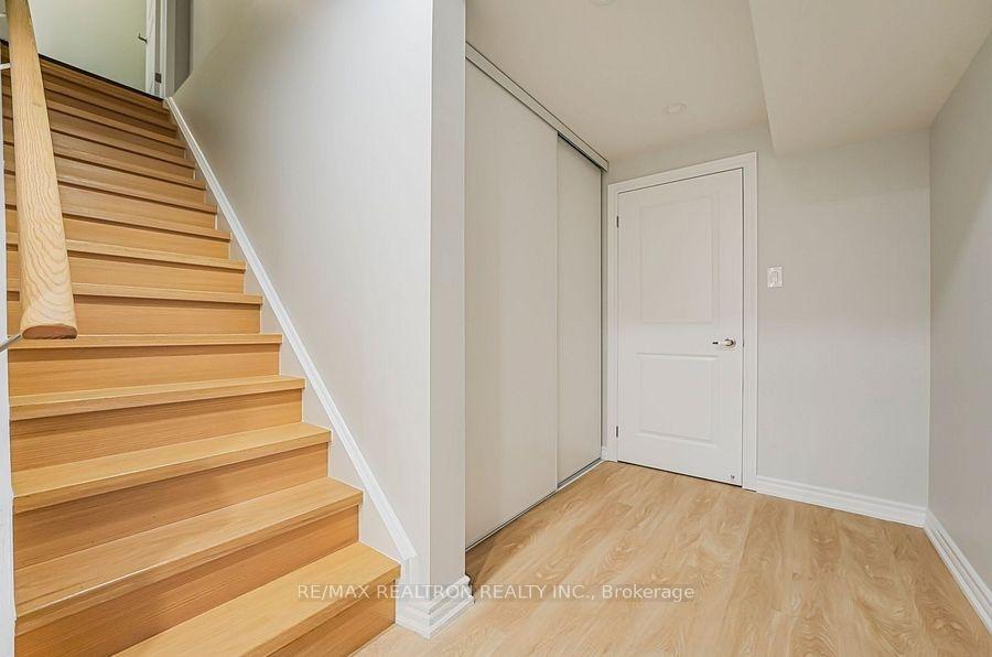 Photo 30 of 30 Vaudeville Drive, Etobicoke, Alderwood — HOMEH