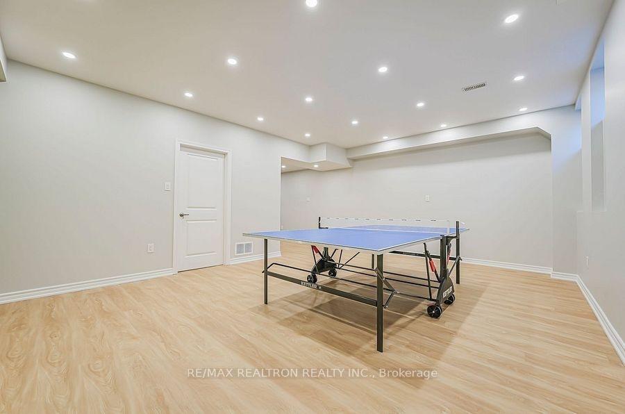 Photo 33 of 30 Vaudeville Drive, Etobicoke, Alderwood — HOMEH
