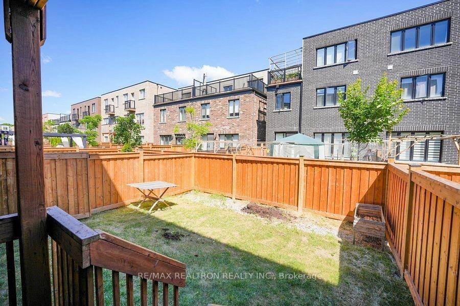 Photo 35 of 30 Vaudeville Drive, Etobicoke, Alderwood — HOMEH